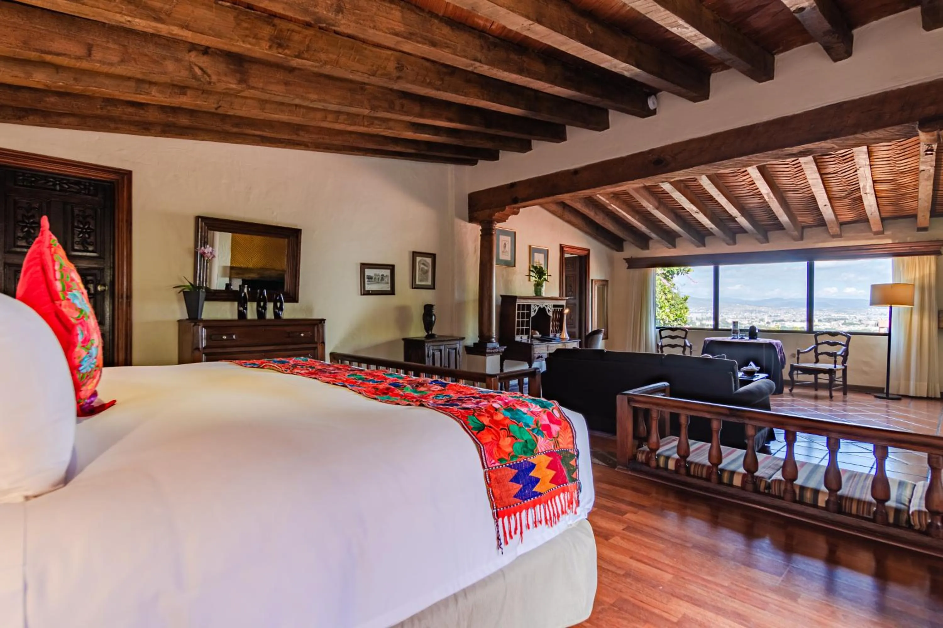 Bed in Villa Montaña Hotel & Spa