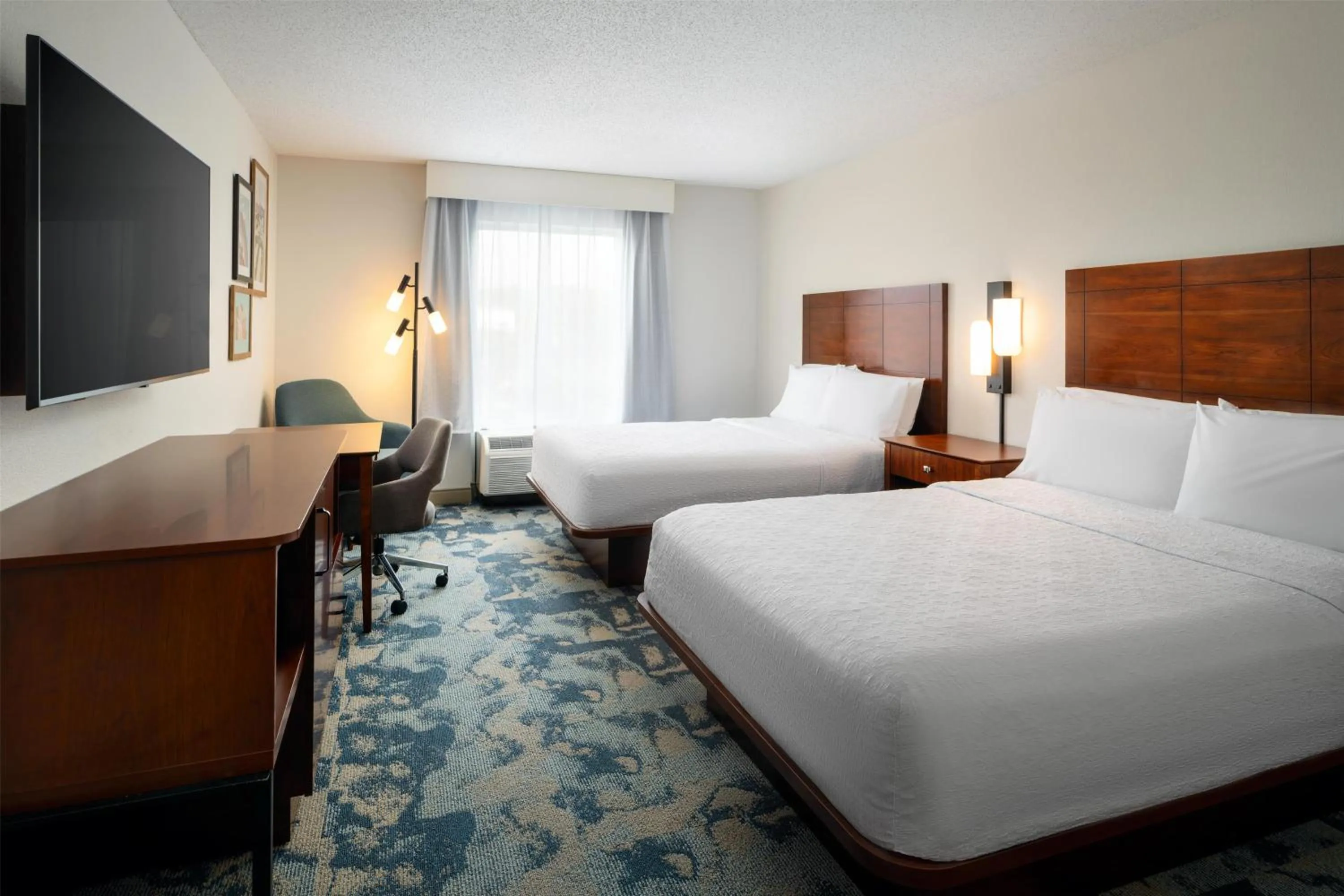 Bed in Hampton Inn & Suites Knoxville-Turkey Creek Farragut