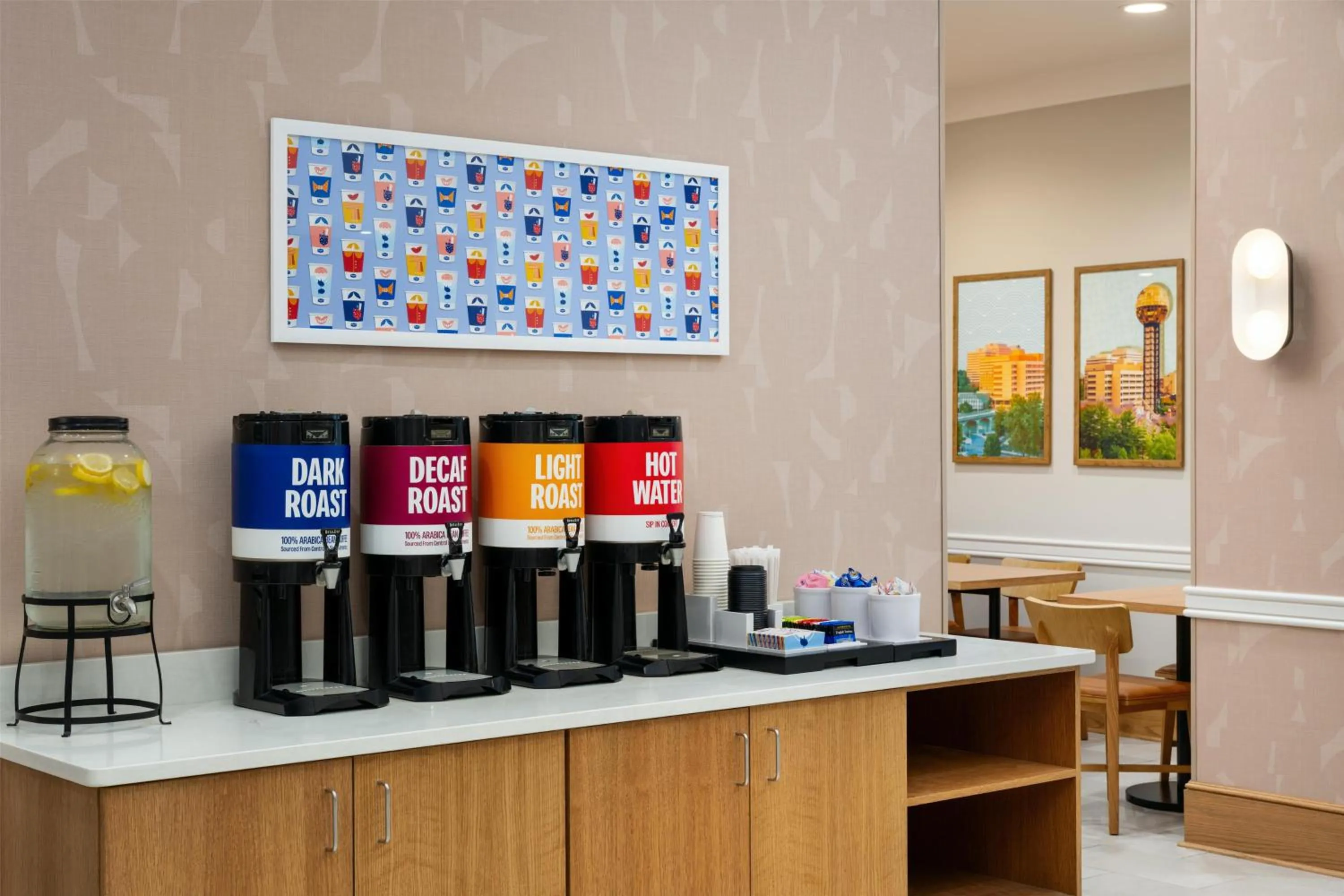 Dining area in Hampton Inn & Suites Knoxville-Turkey Creek Farragut