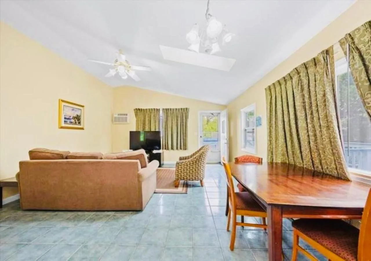 Exit 5 Resort & Condominium
