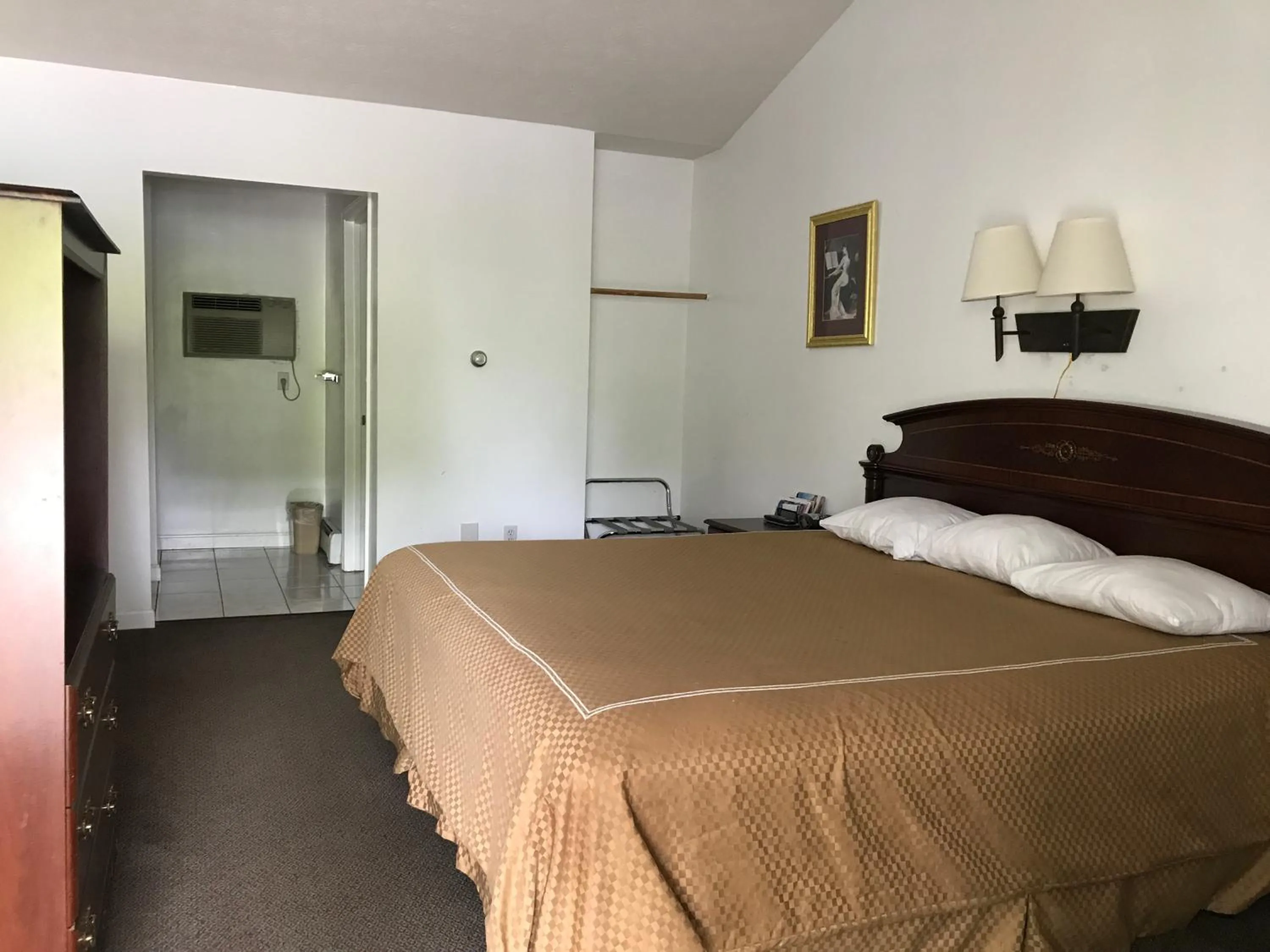 Bed in Exit 5 Resort & Condominium