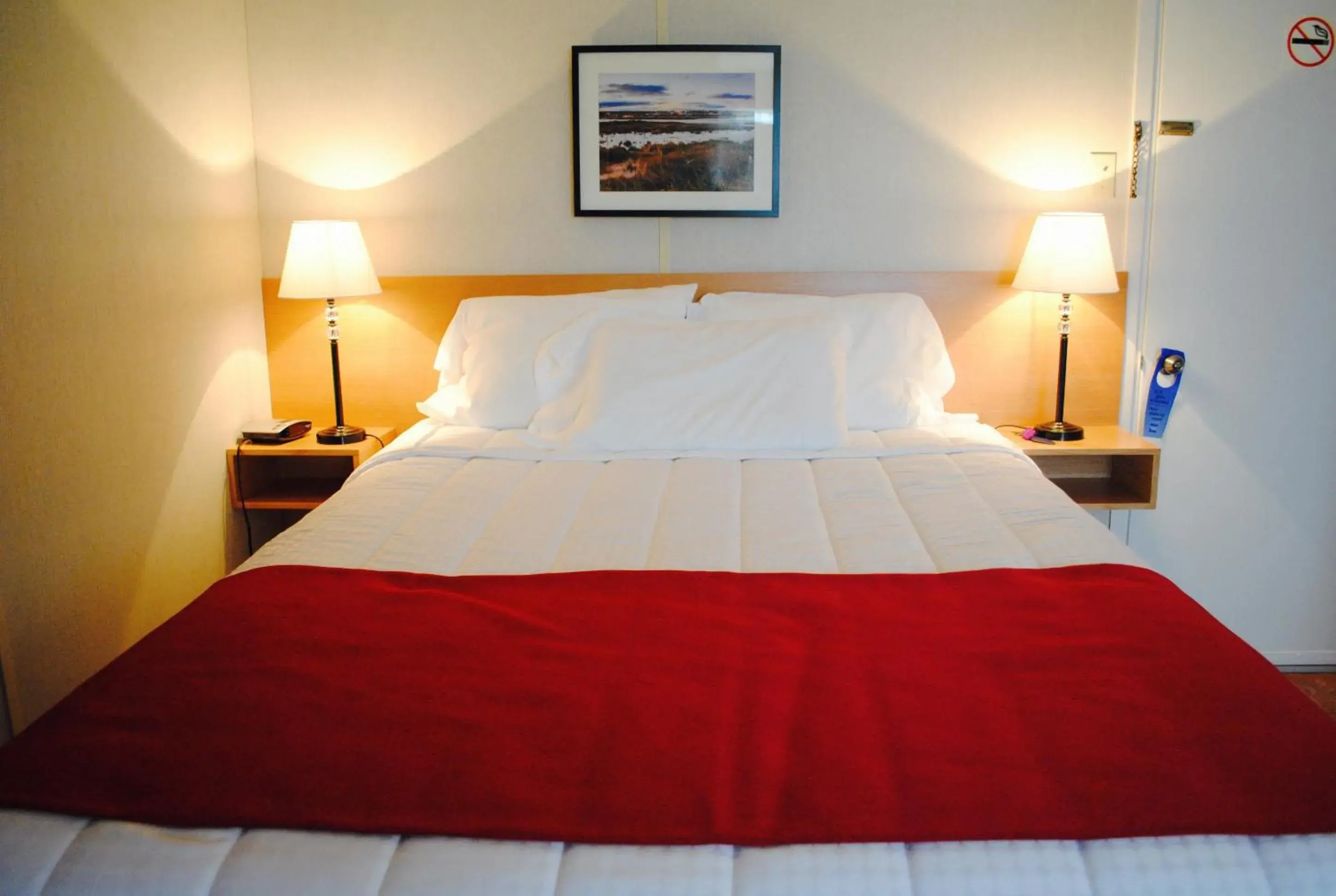 Bed in Motel Cartier