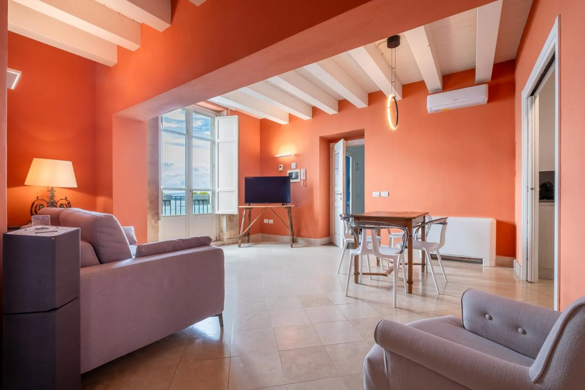 TV and multimedia in Palazzo Alfeo Aparthotel