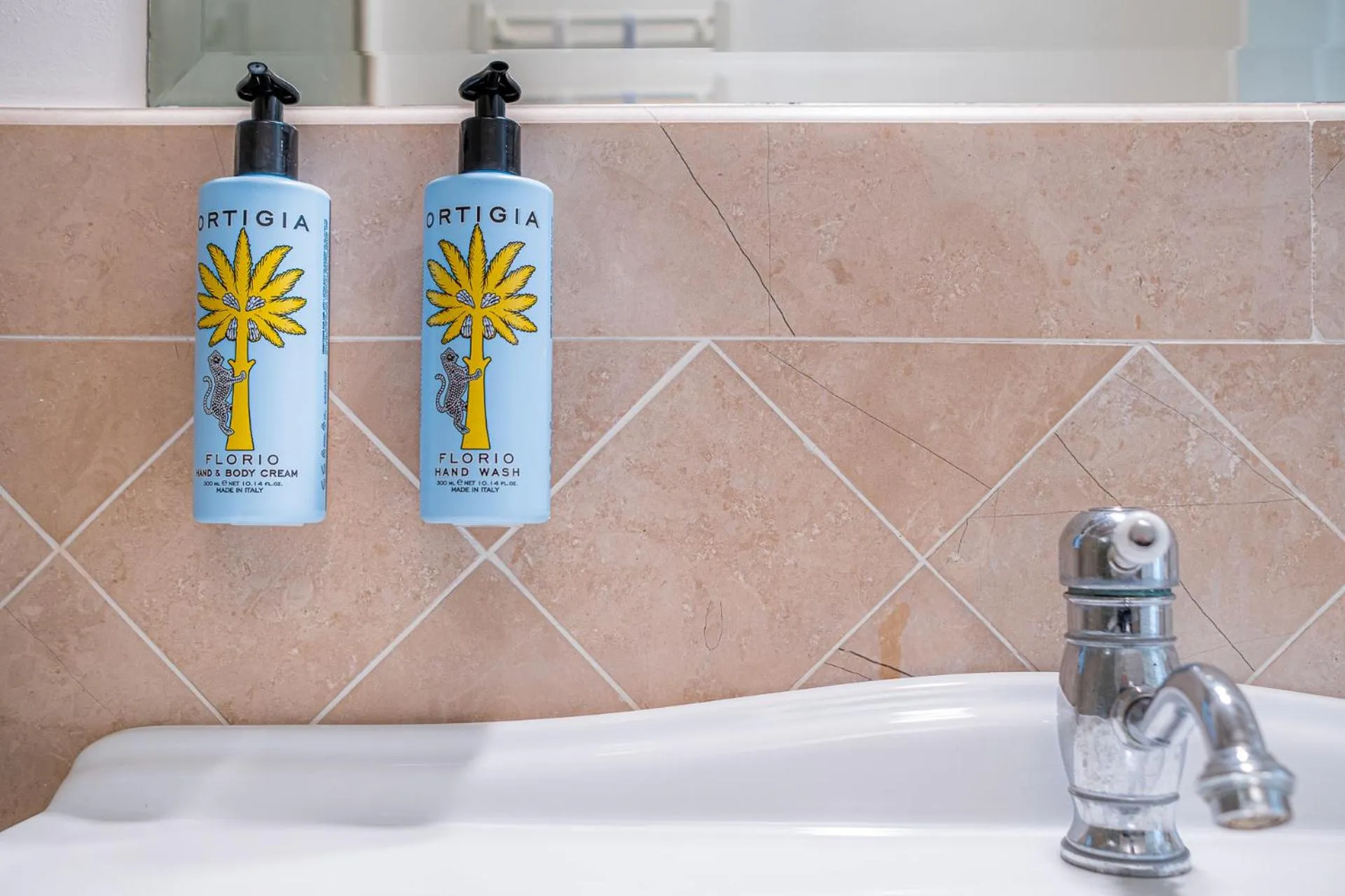 Bathroom in Palazzo Alfeo Aparthotel