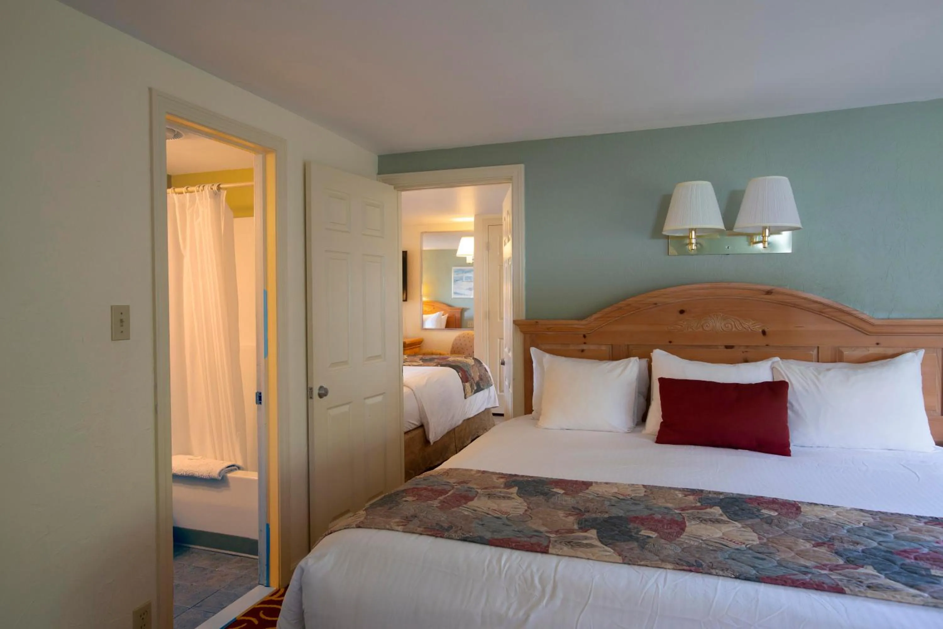 Bed in The Corsair & Cross Rip Oceanfront