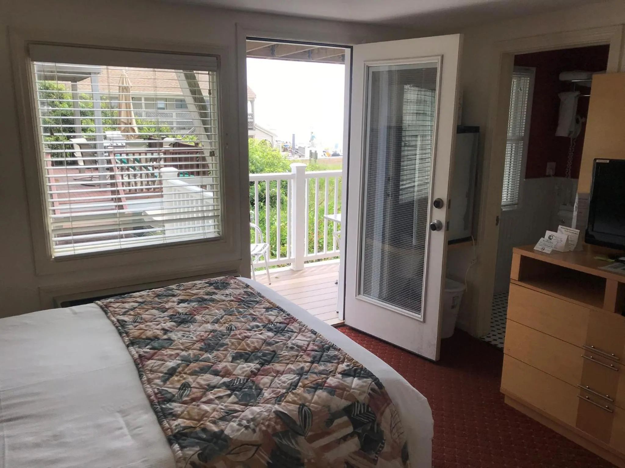 Balcony/Terrace, Bed in The Corsair & Cross Rip Oceanfront