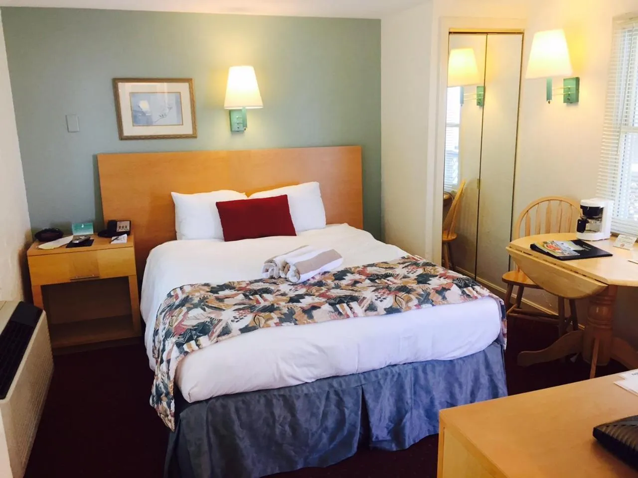 Bedroom, Bed in The Corsair & Cross Rip Oceanfront