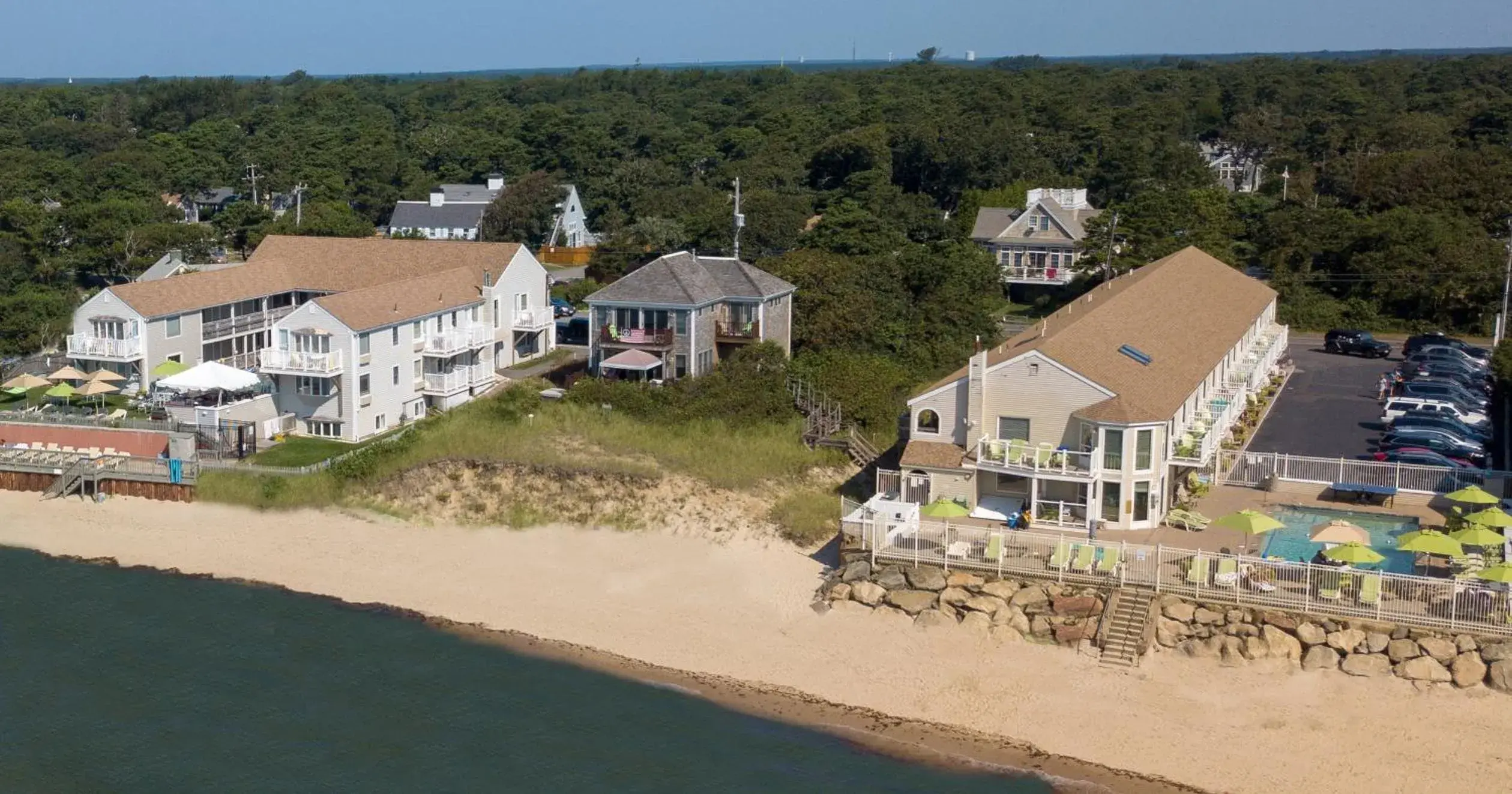 Property building in The Corsair & Cross Rip Oceanfront Property building in The Corsair & Cross Rip Oceanfront