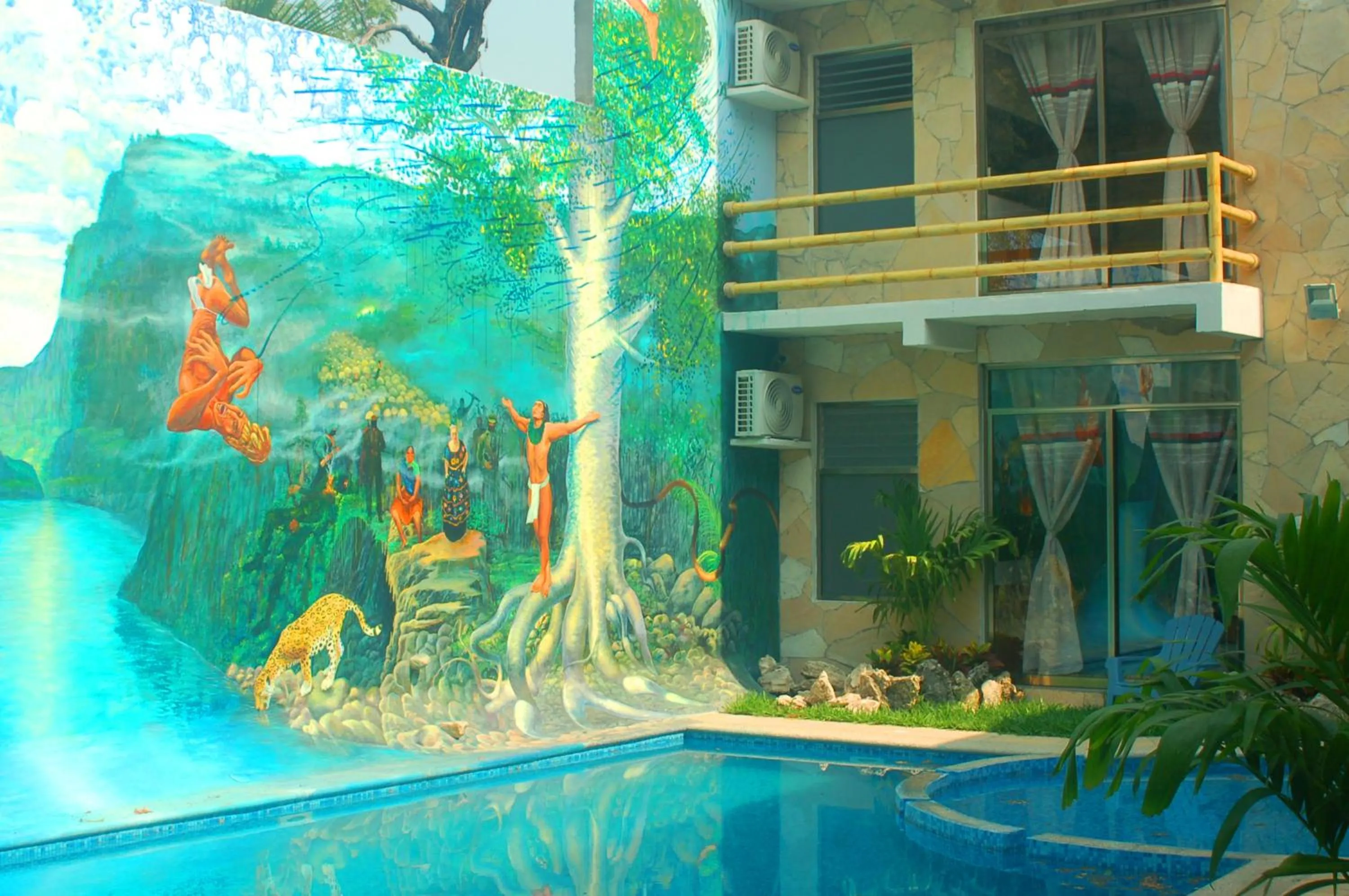 Swimming pool in Axkan Arte Hotel Tuxtla