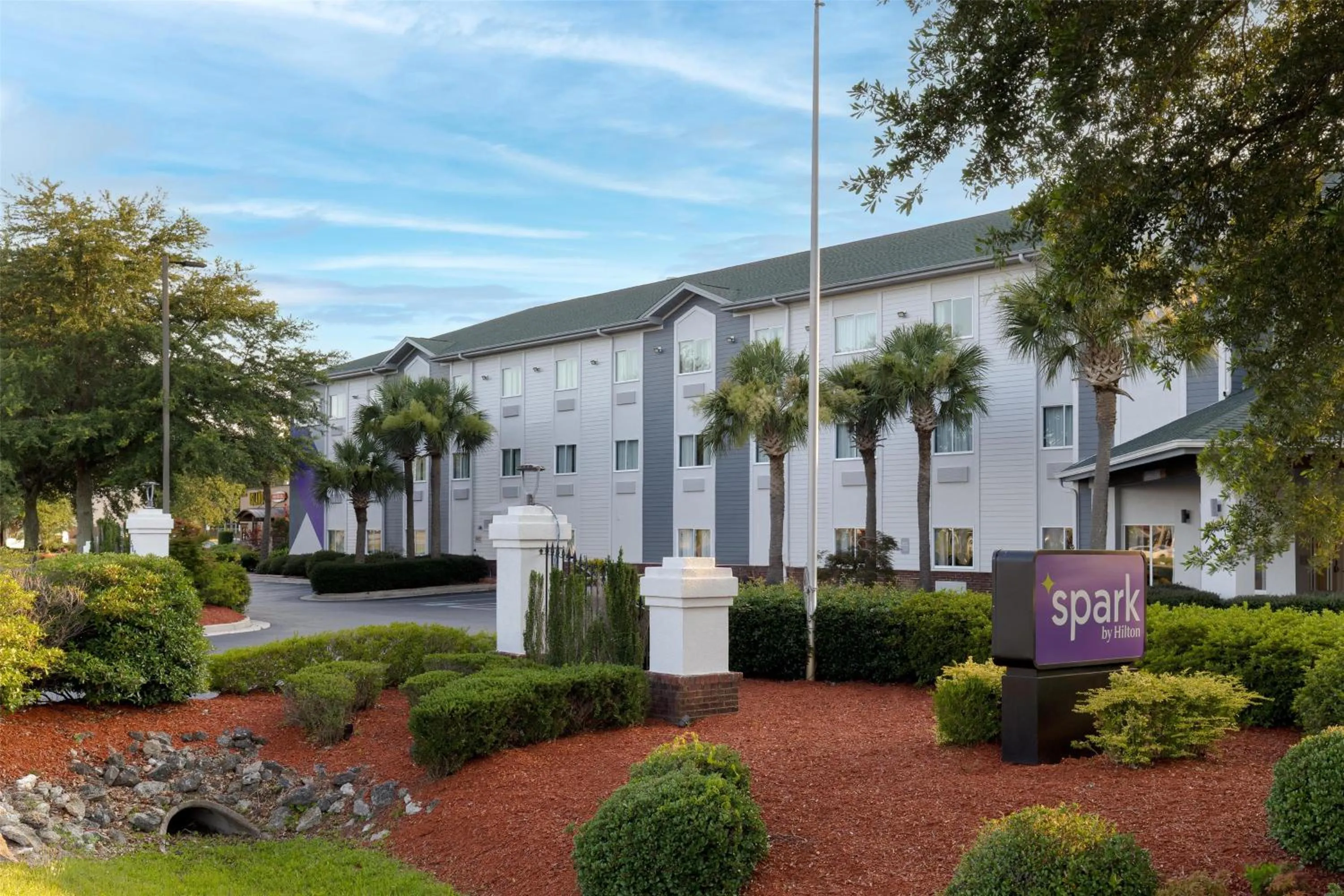 Property building in Spark By Hilton Wilmington Carolina Beach Rd