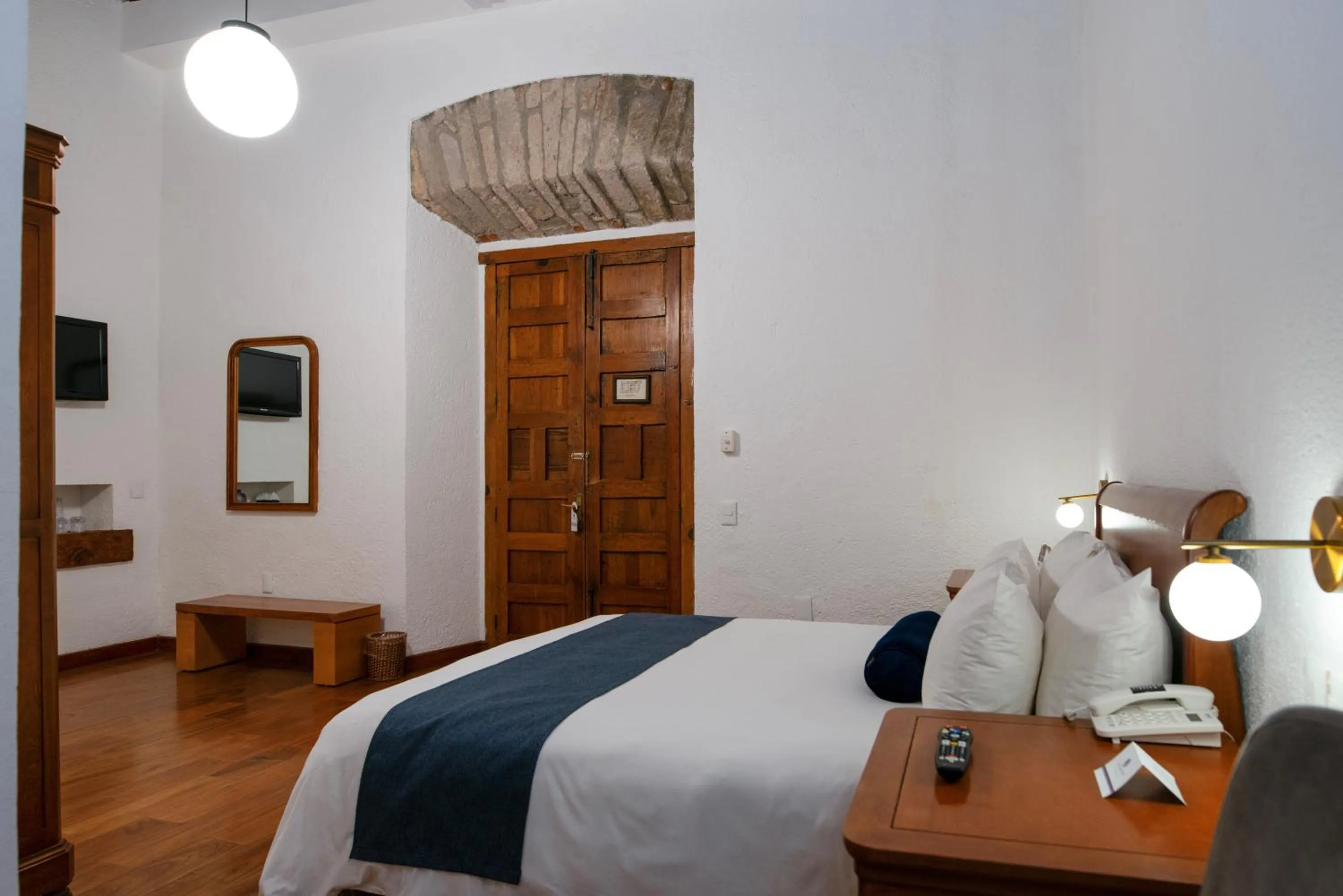 Bedroom, Bed in Hotel Los Juaninos