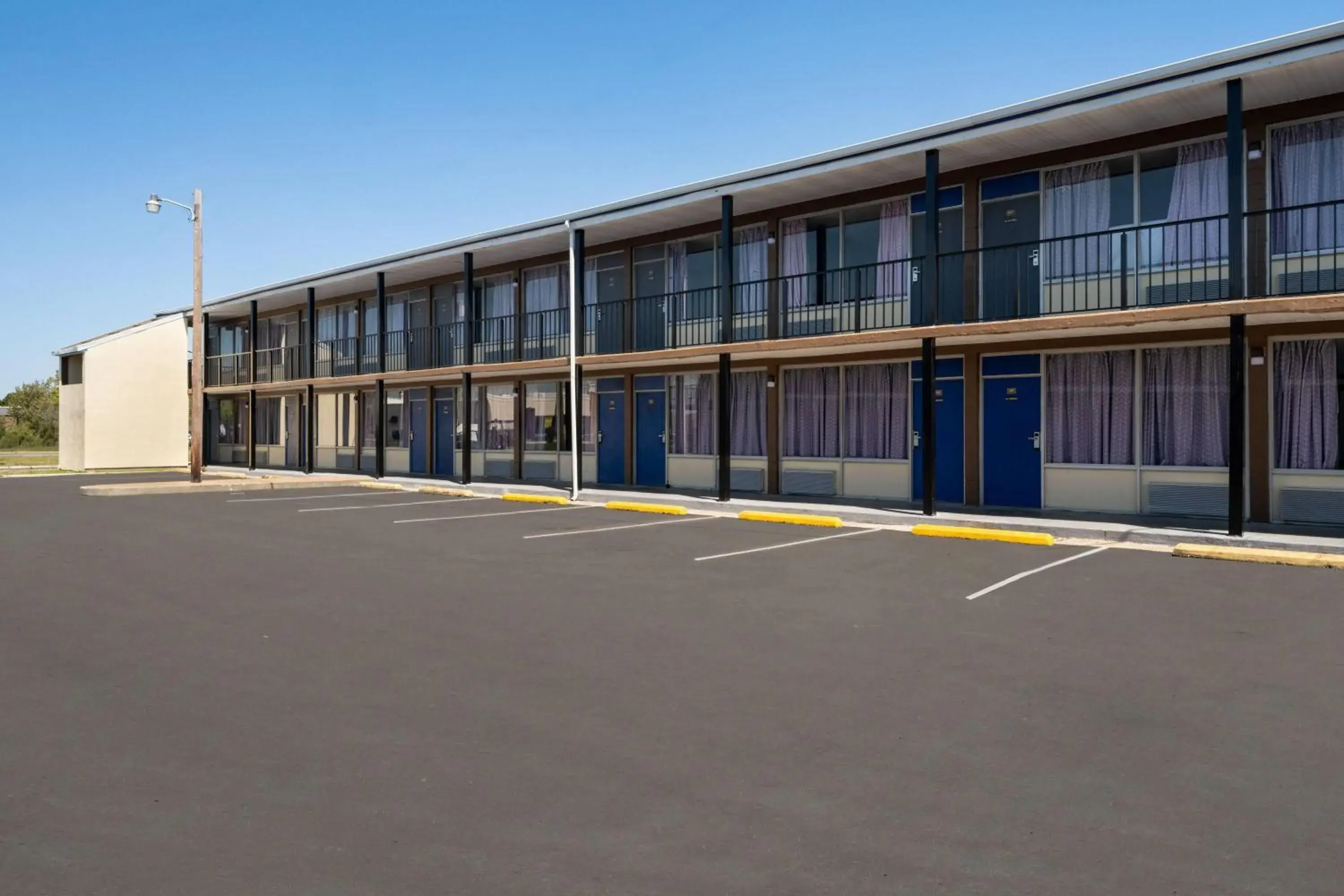 Property building in Travelodge by Wyndham Salisbury MD Property building in Travelodge by Wyndham Salisbury MD