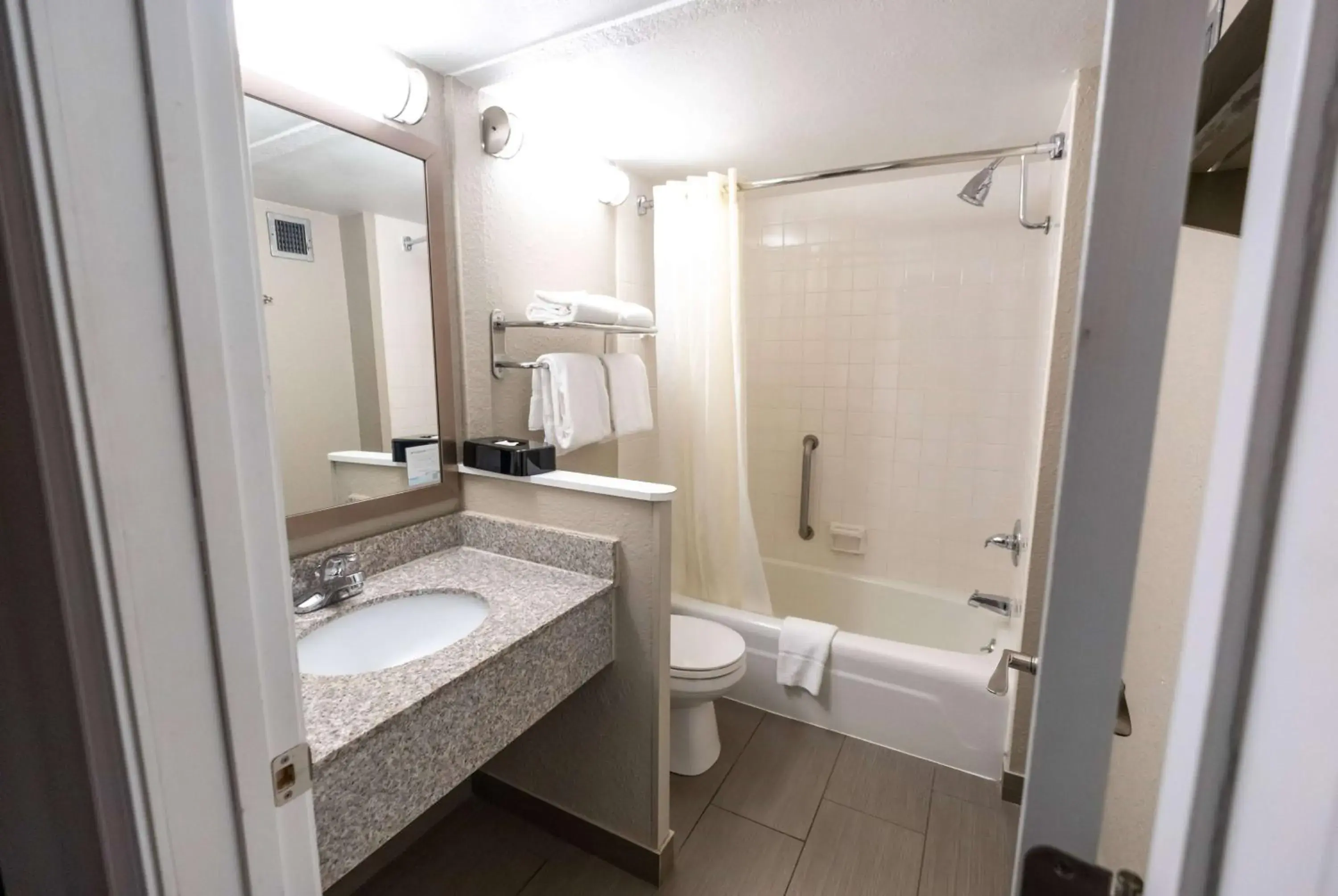 Bathroom in Baymont by Wyndham Effingham Bathroom in Baymont by Wyndham Effingham