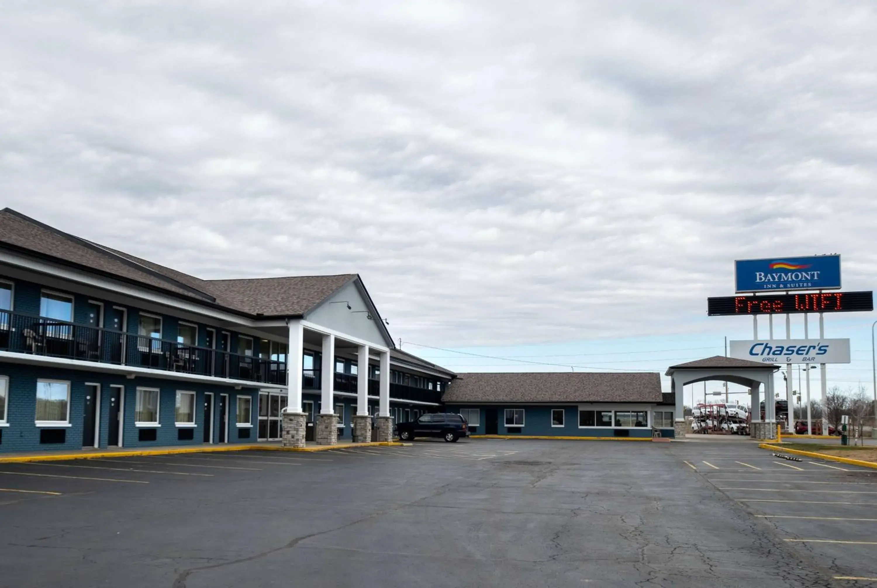 Property building in Baymont by Wyndham Effingham Property building in Baymont by Wyndham Effingham