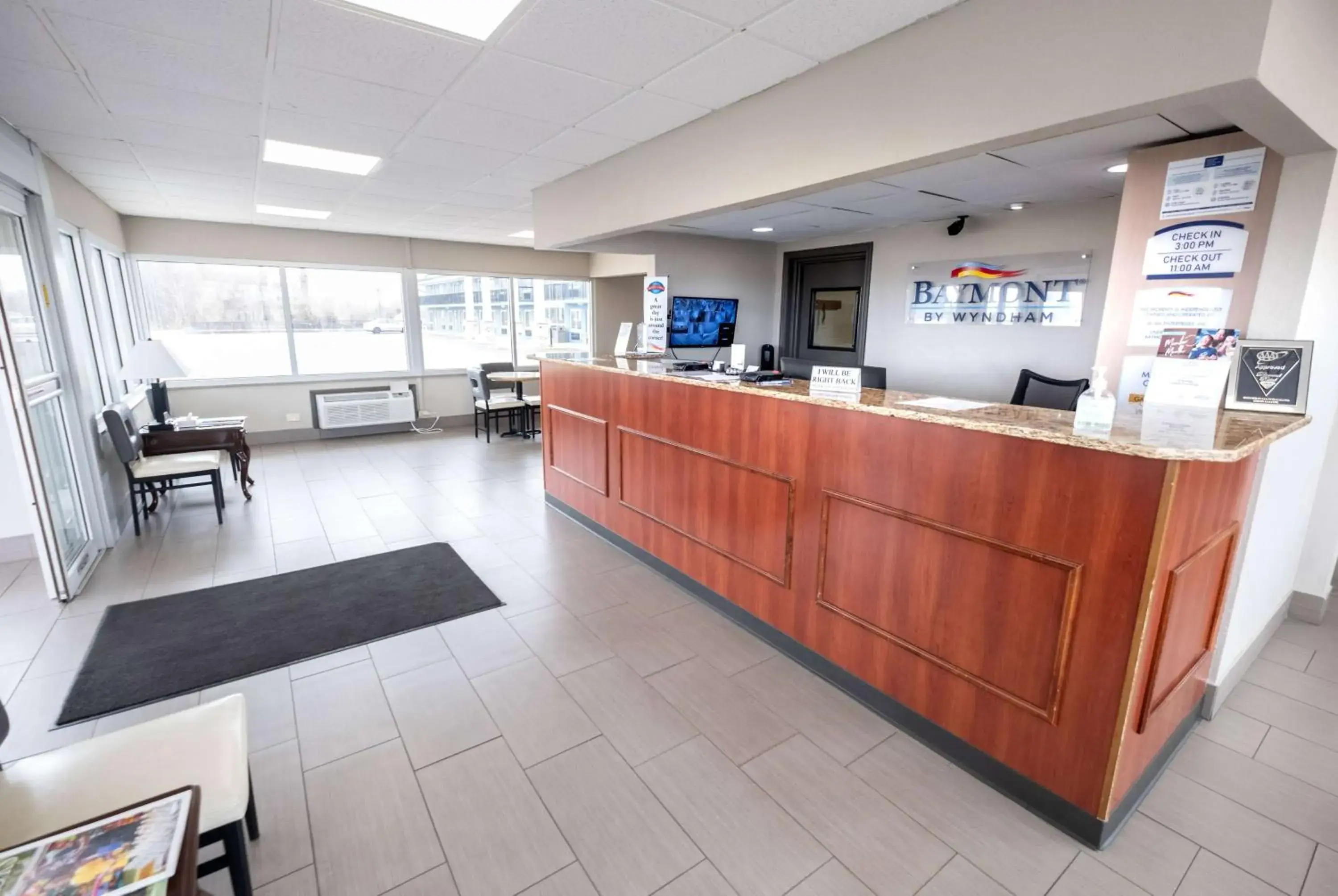 Lobby or reception in Baymont by Wyndham Effingham Lobby or reception in Baymont by Wyndham Effingham