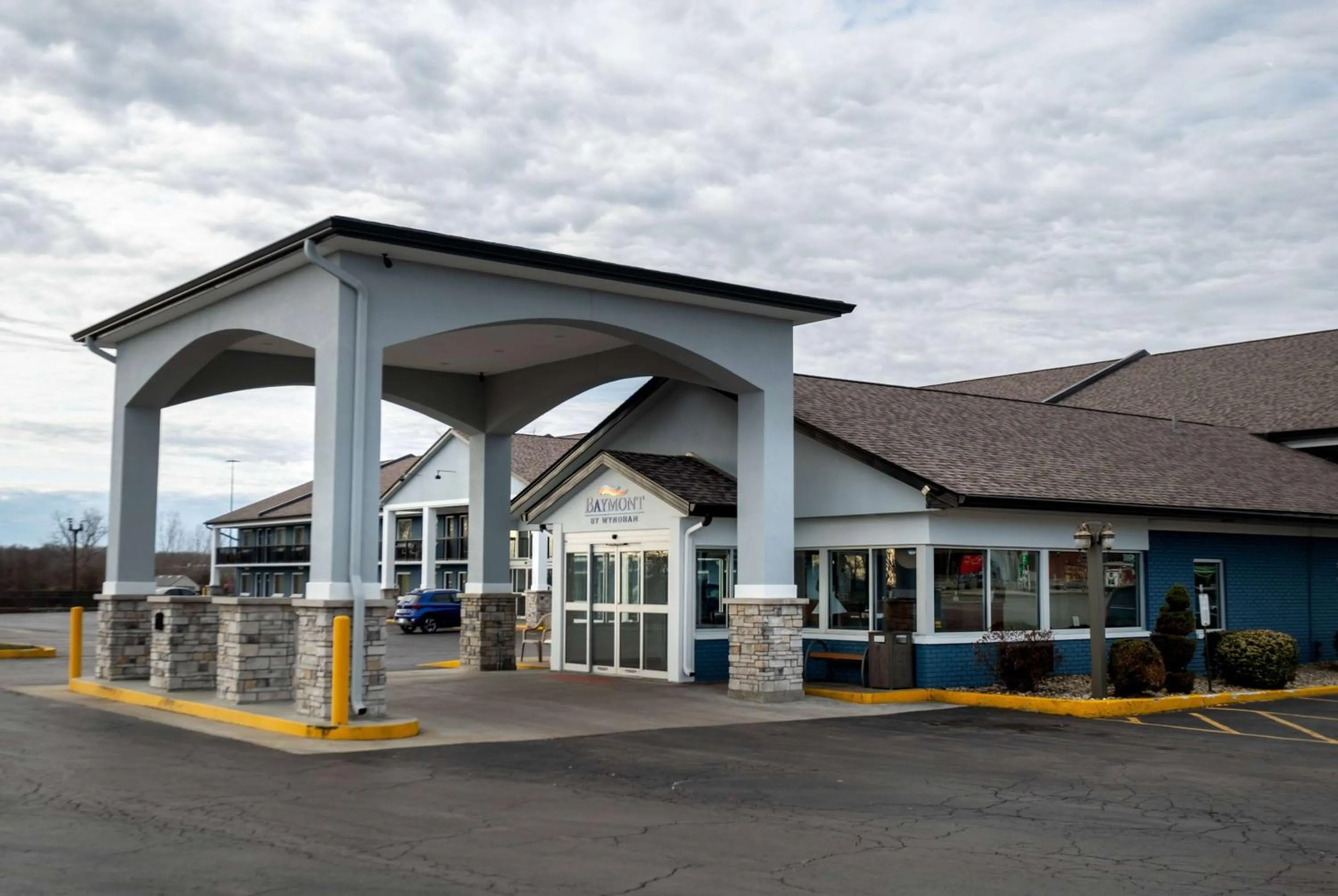 Property building in Baymont by Wyndham Effingham