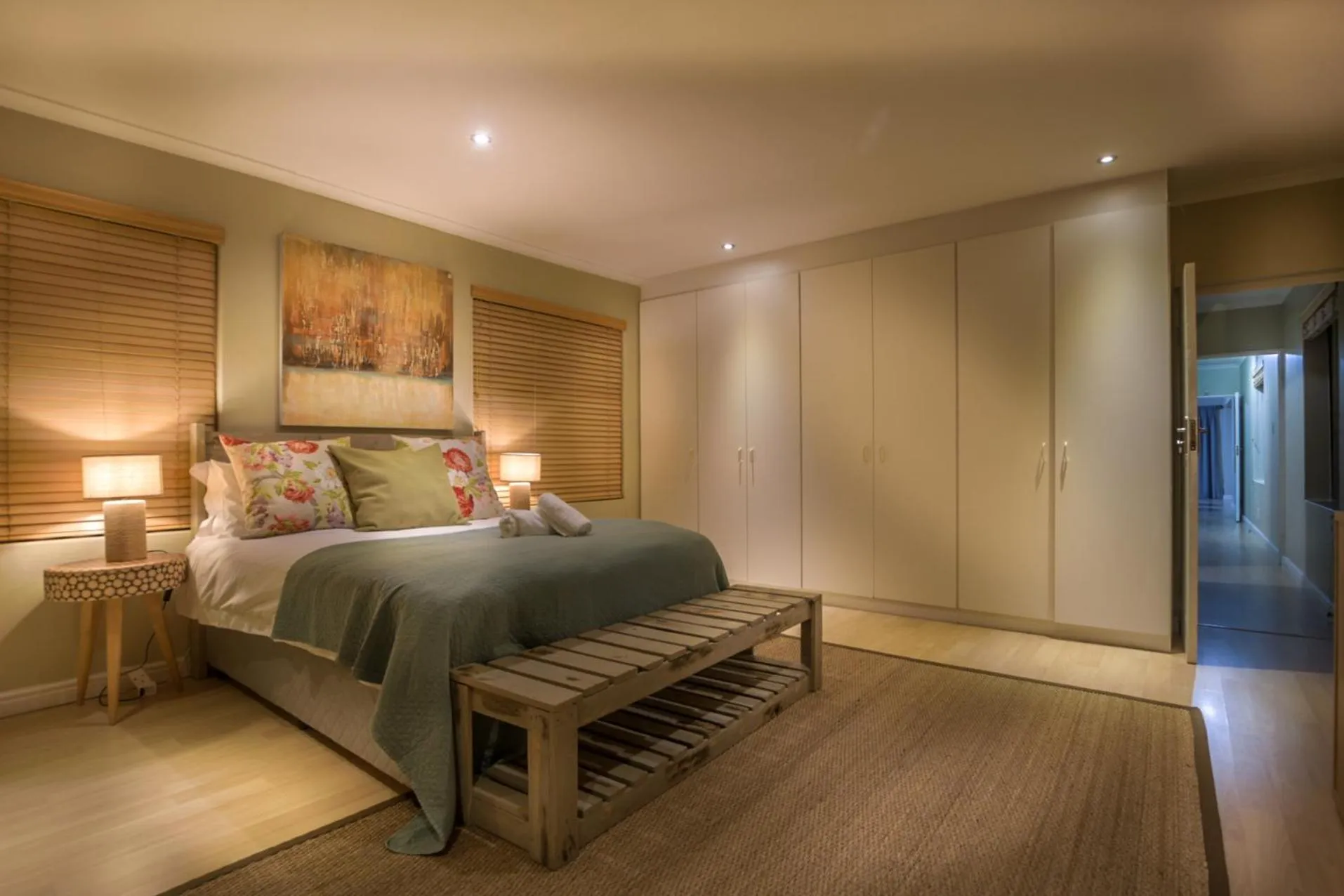 Photo of the whole room, Bed in Atlantic Bay Lodge