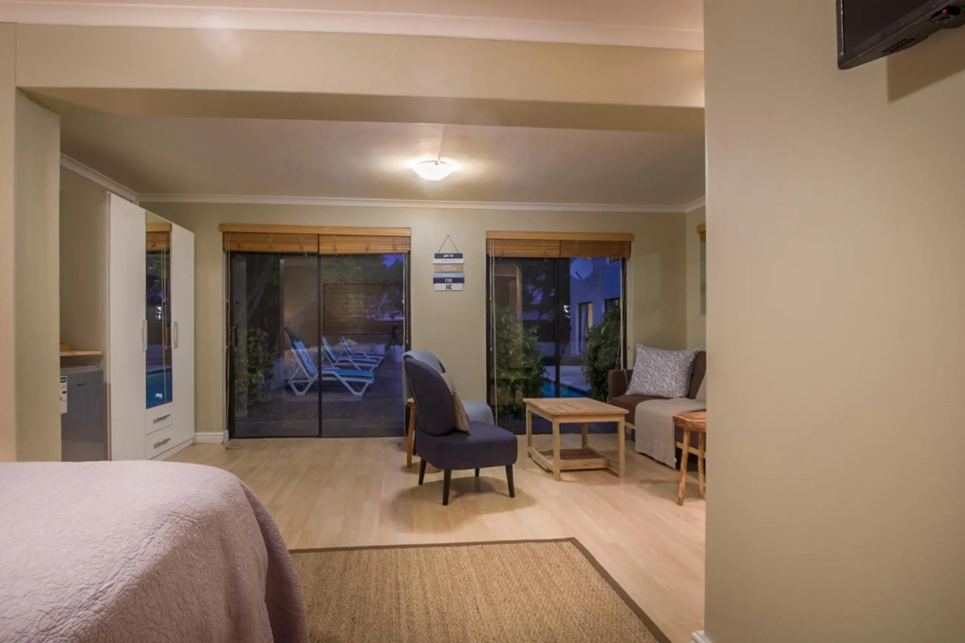 Photo of the whole room, Bed in Atlantic Bay Lodge