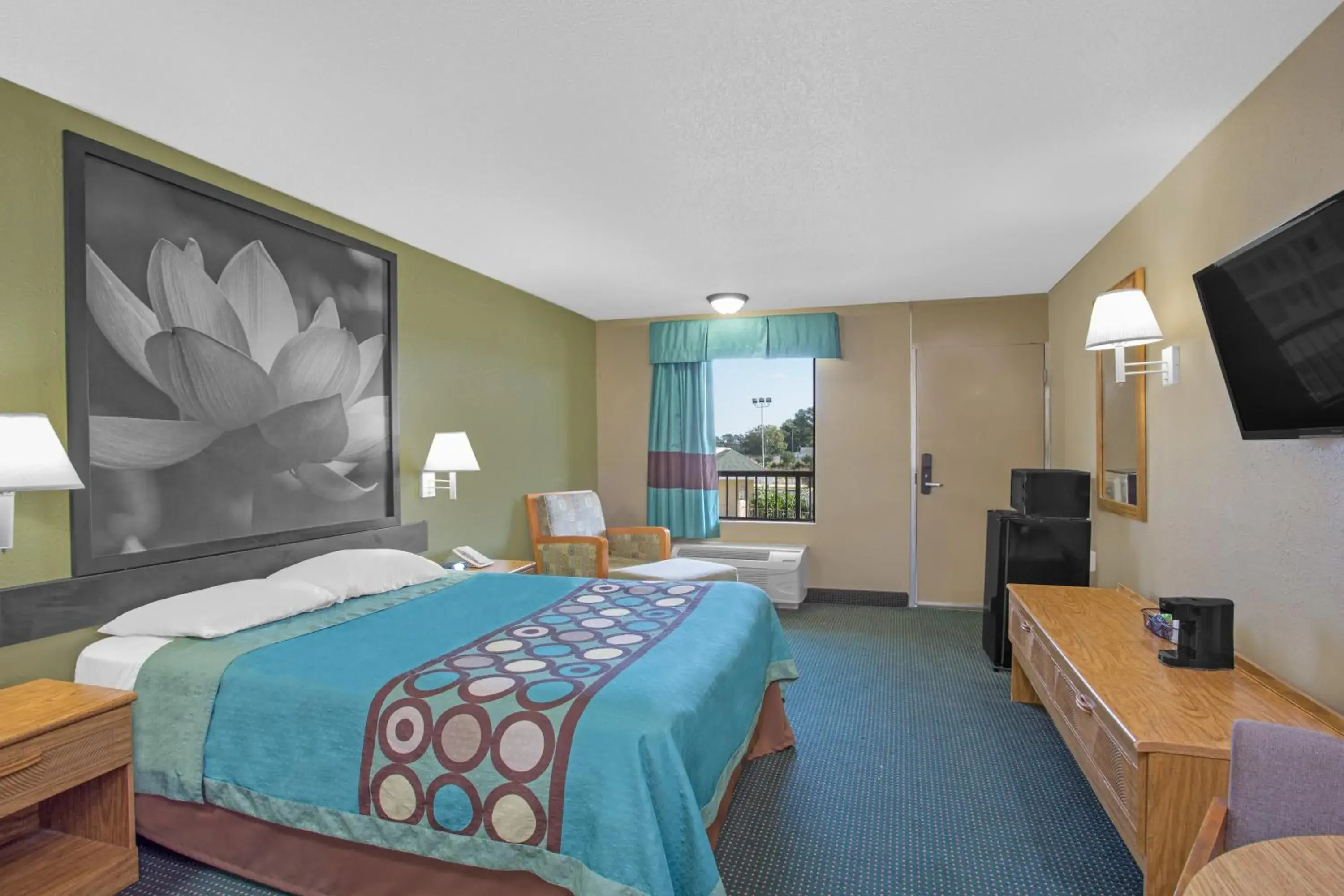 Queen Room - Smoking in Super 8 by Wyndham Dunn Queen Room - Smoking in Super 8 by Wyndham Dunn