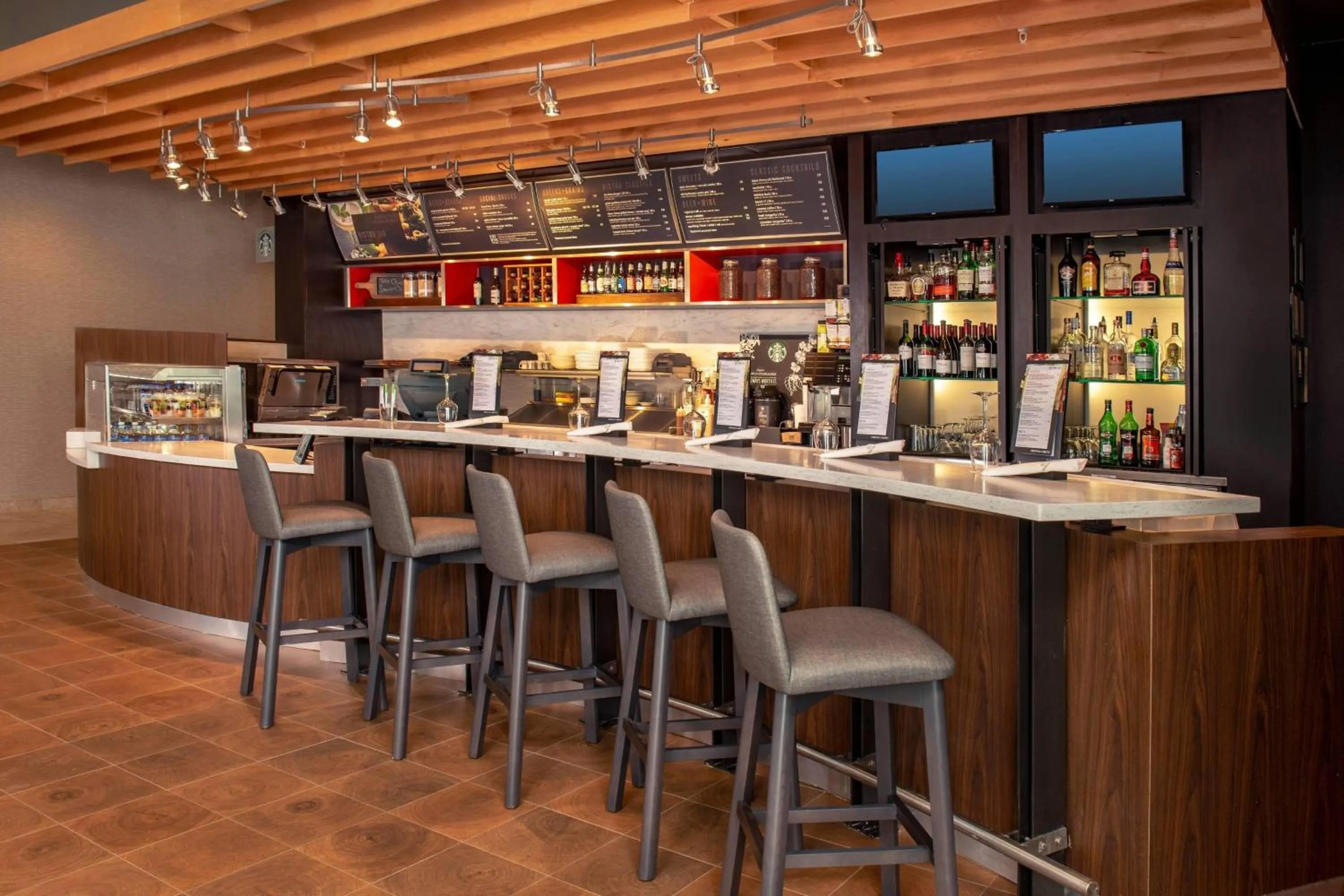 Restaurant/places to eat in Courtyard by Marriott Hagerstown