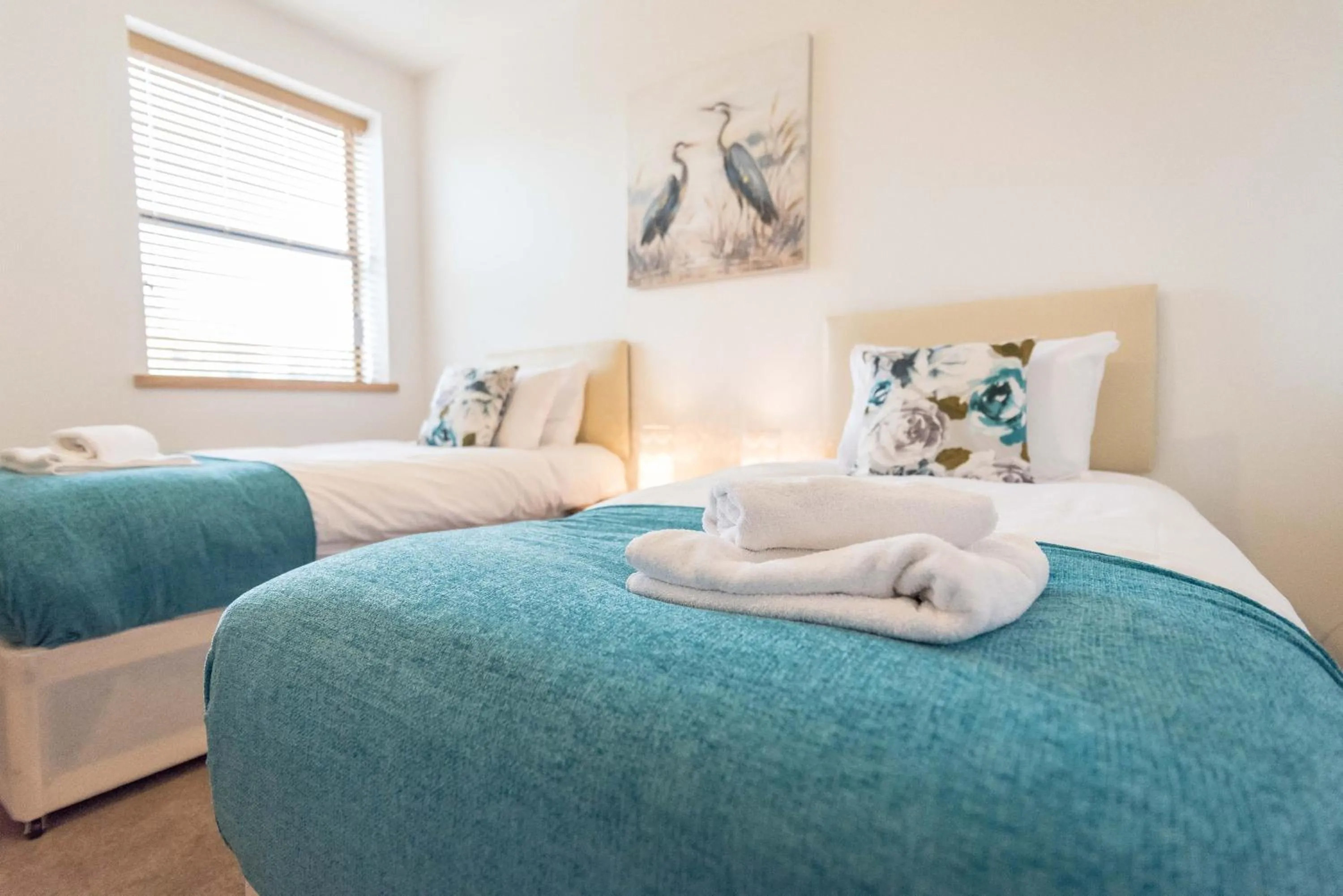Bed in Comfortable 2BR Swindon Long Stay