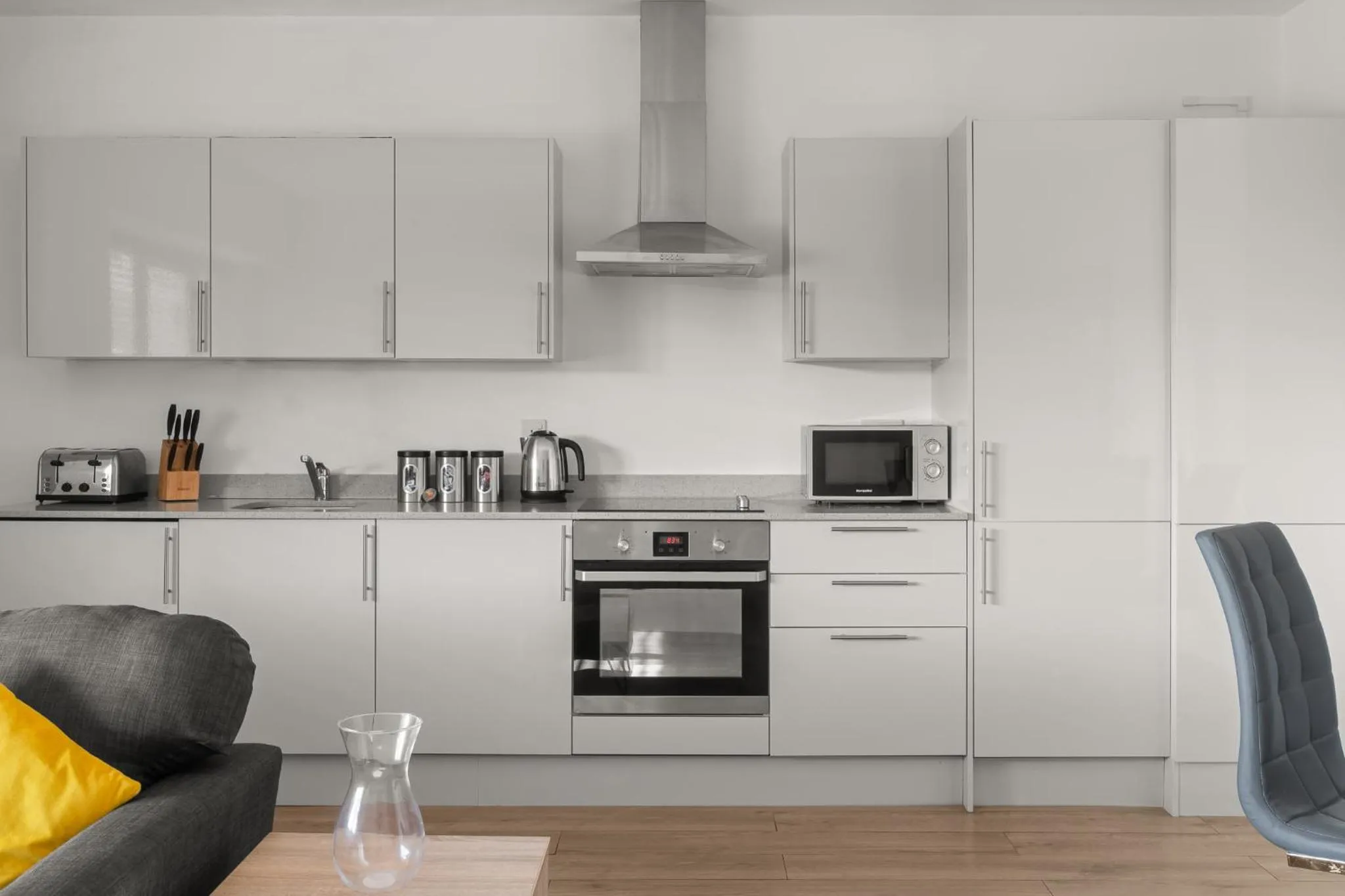 Kitchen or kitchenette in Comfortable 2BR Swindon Long Stay