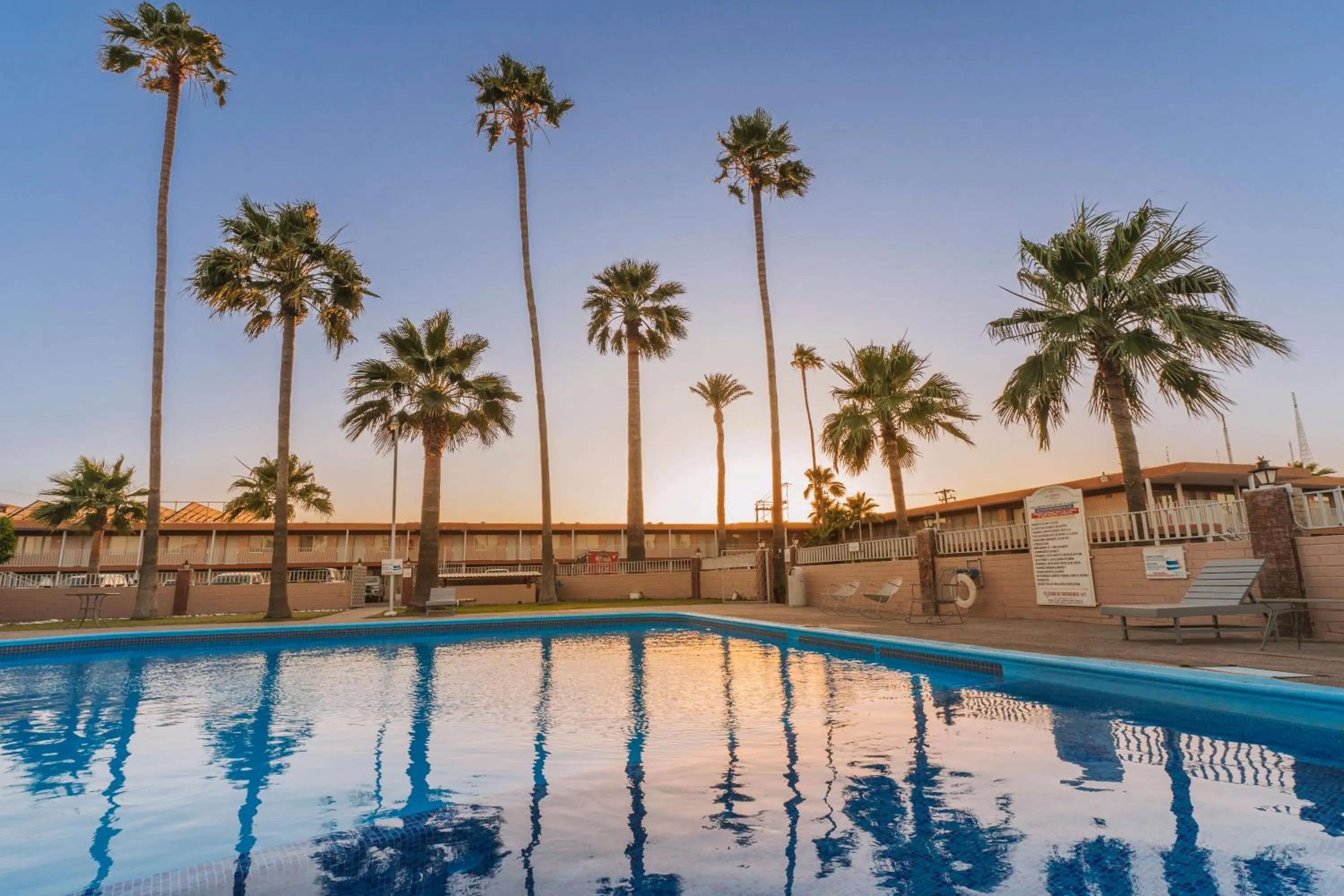 Swimming pool in El Camino Hotel & Suites