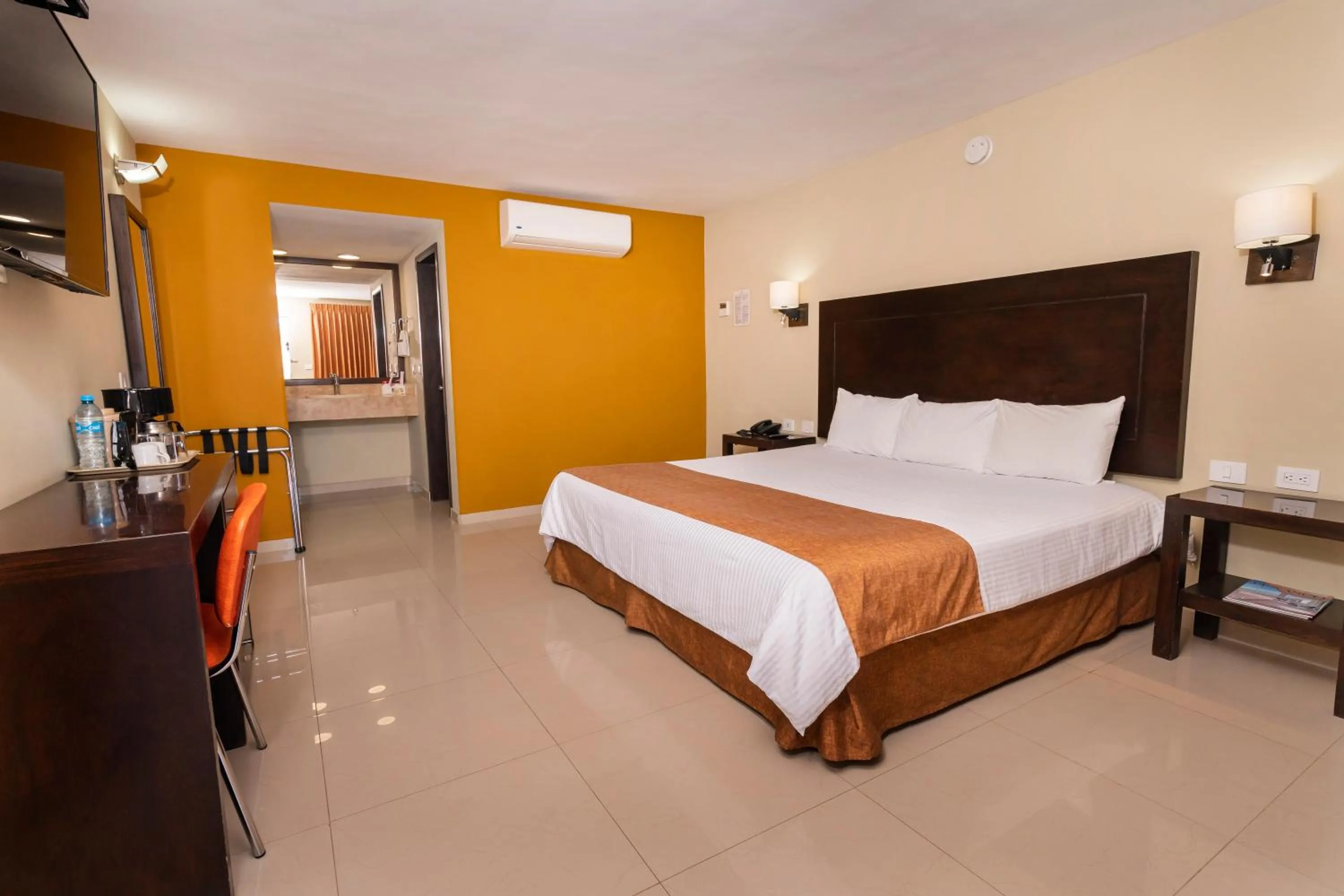 hair dresser in El Camino Hotel & Suites