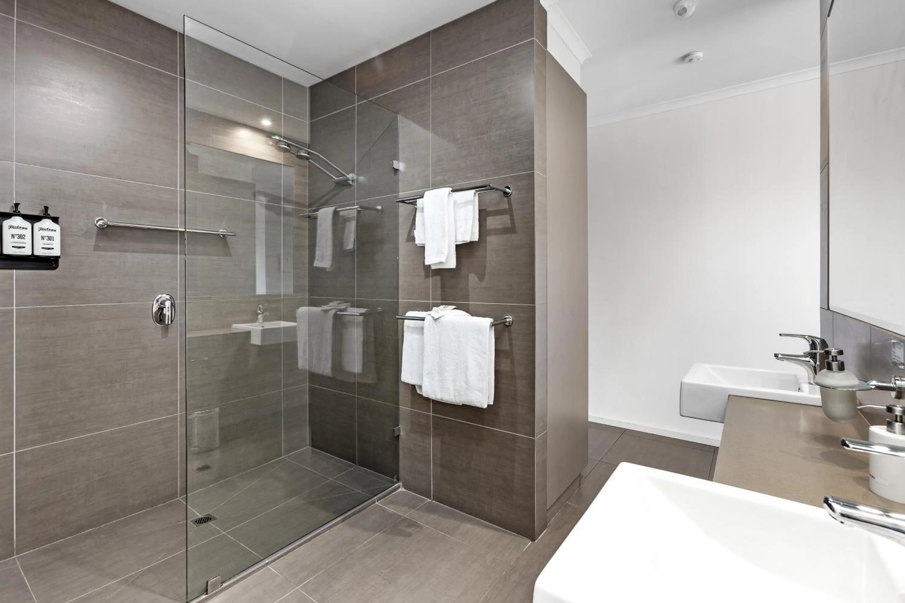 Toilet in Captain's at the Bay