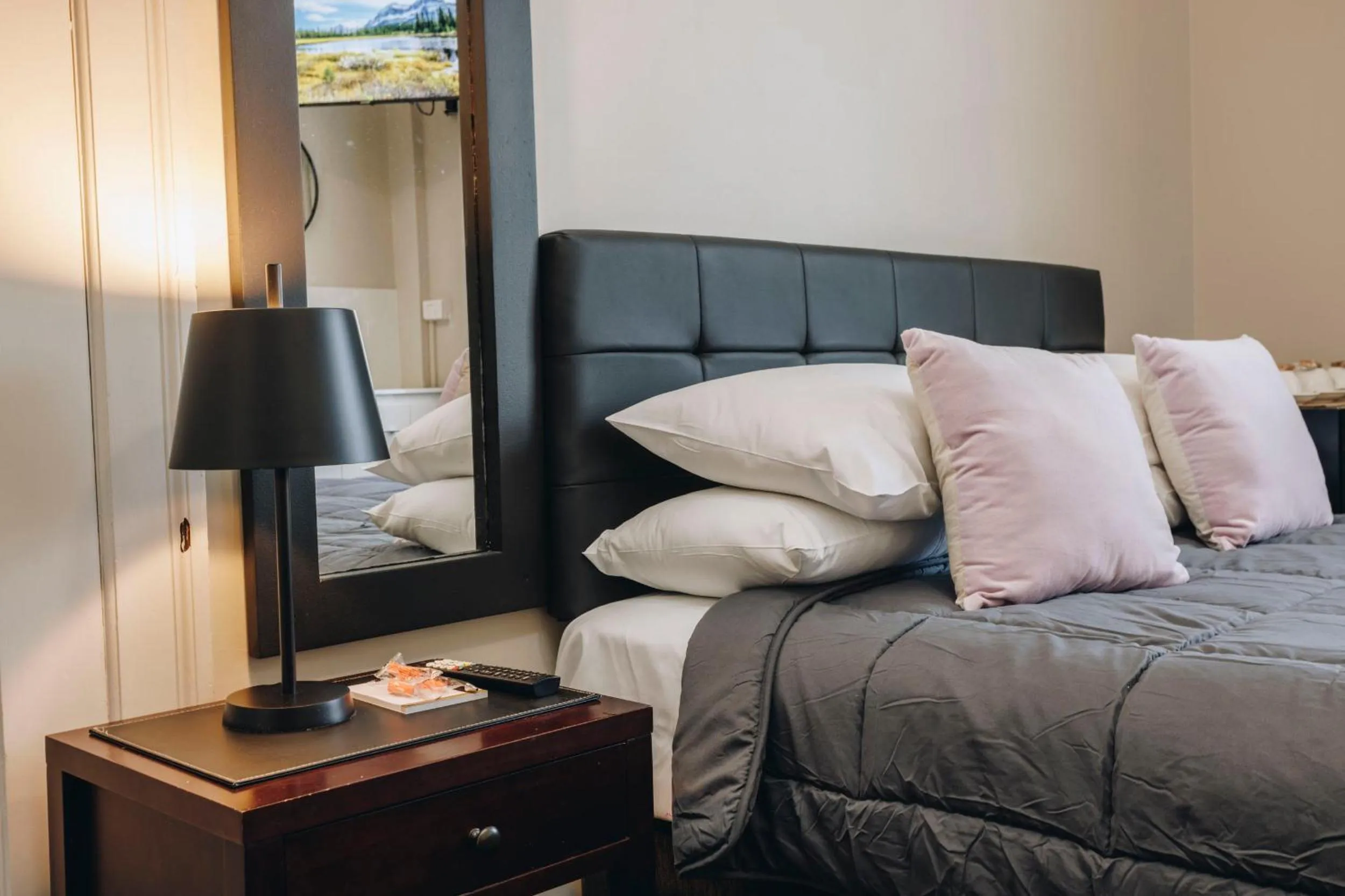 Bedroom, Bed in Hotel Gosford