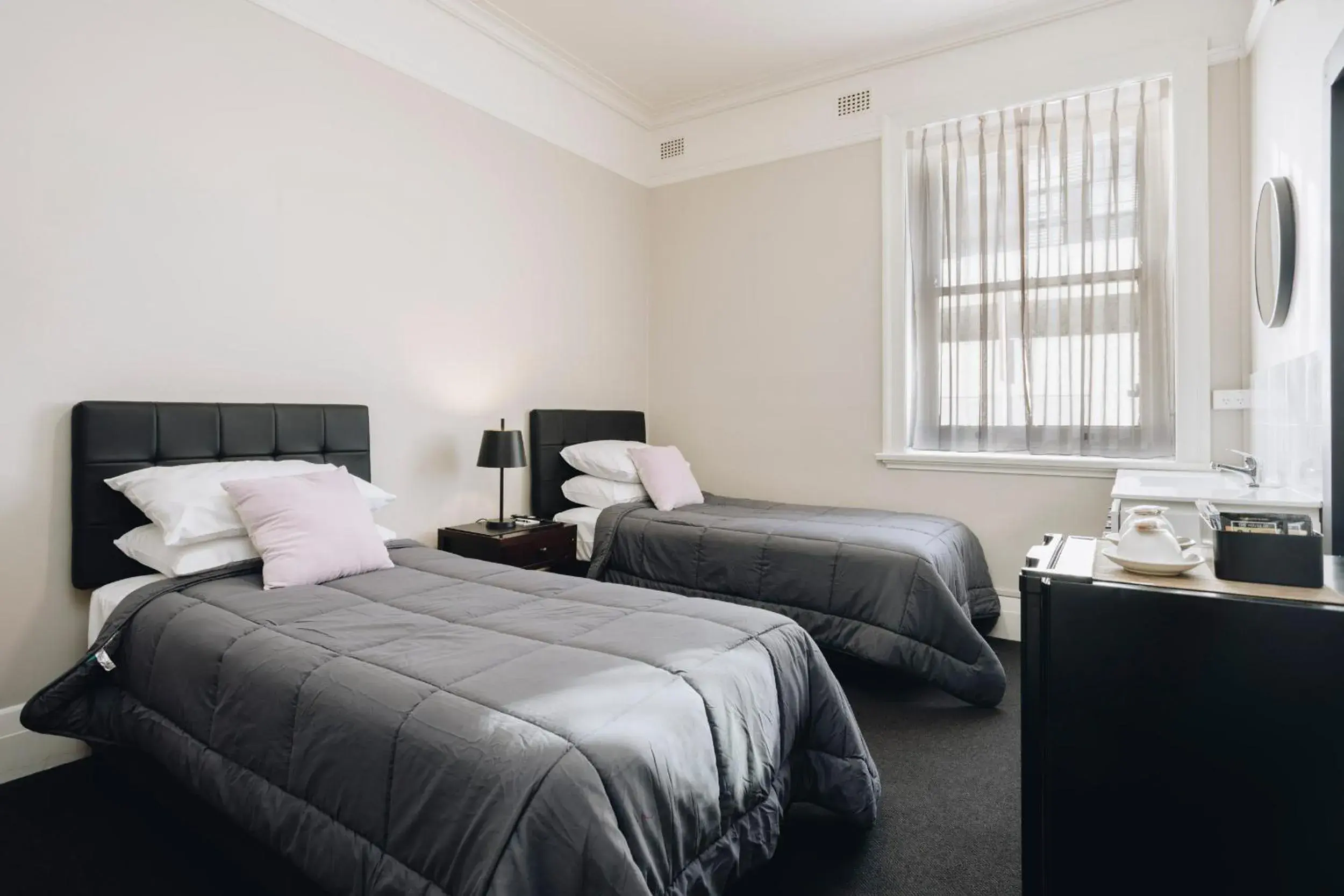 Bed in Hotel Gosford Bed in Hotel Gosford