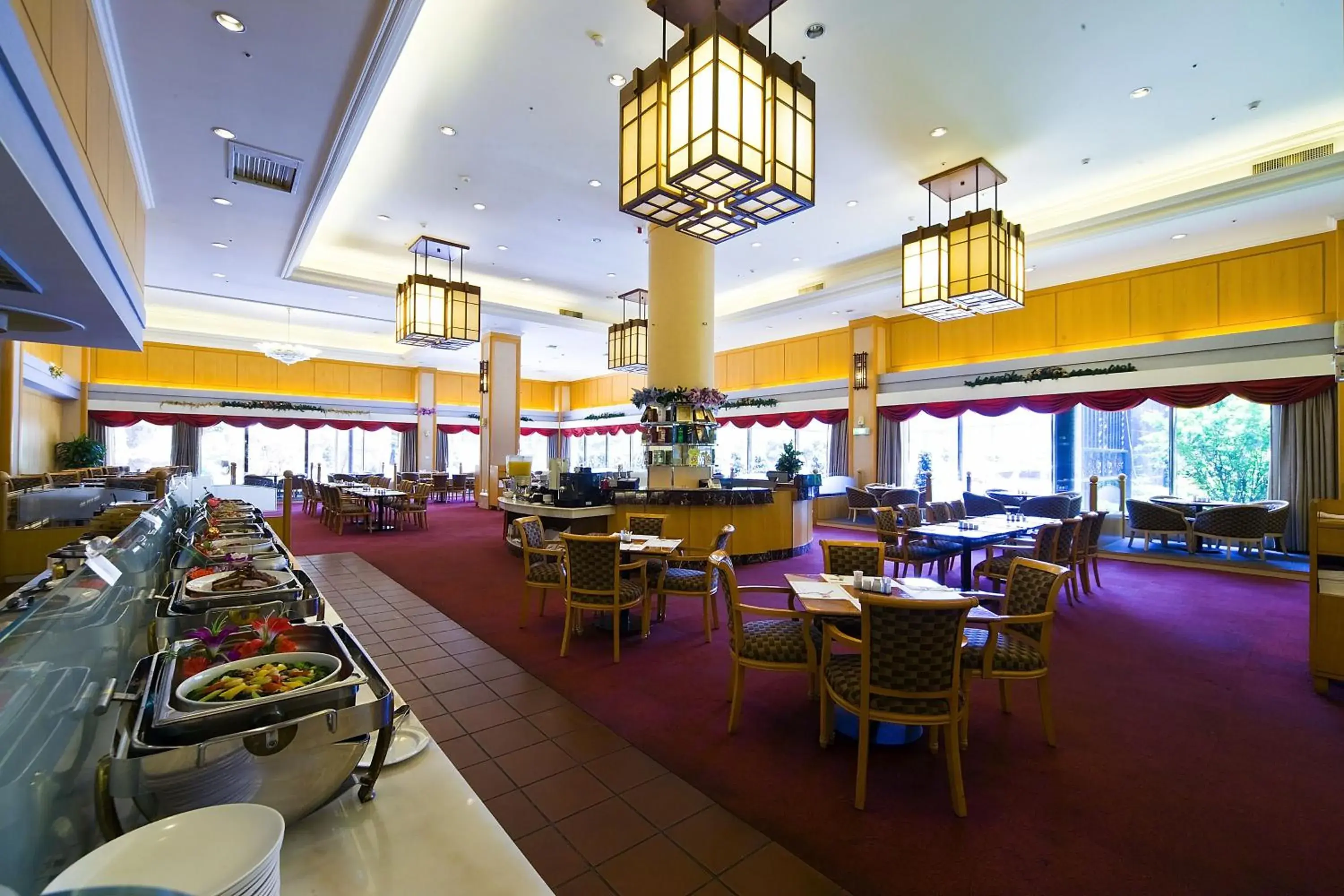 Restaurant/places to eat in Chuto Plaza Hotel Restaurant/places to eat in Chuto Plaza Hotel