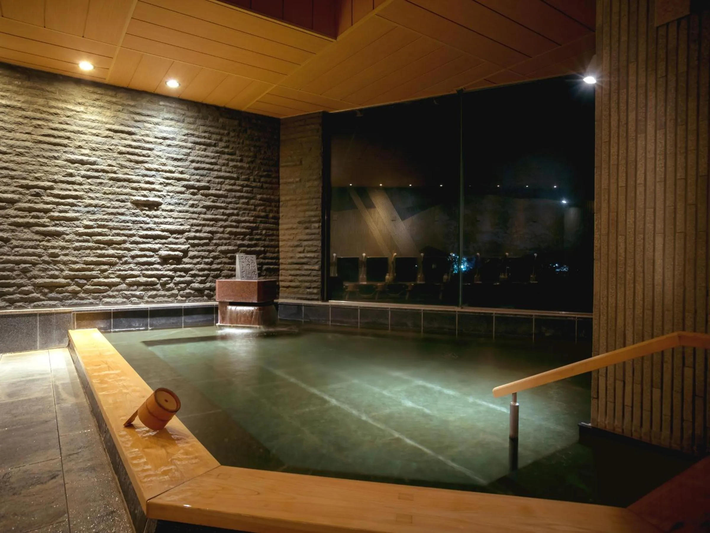 Hot Spring Bath in Kotohira Kadan