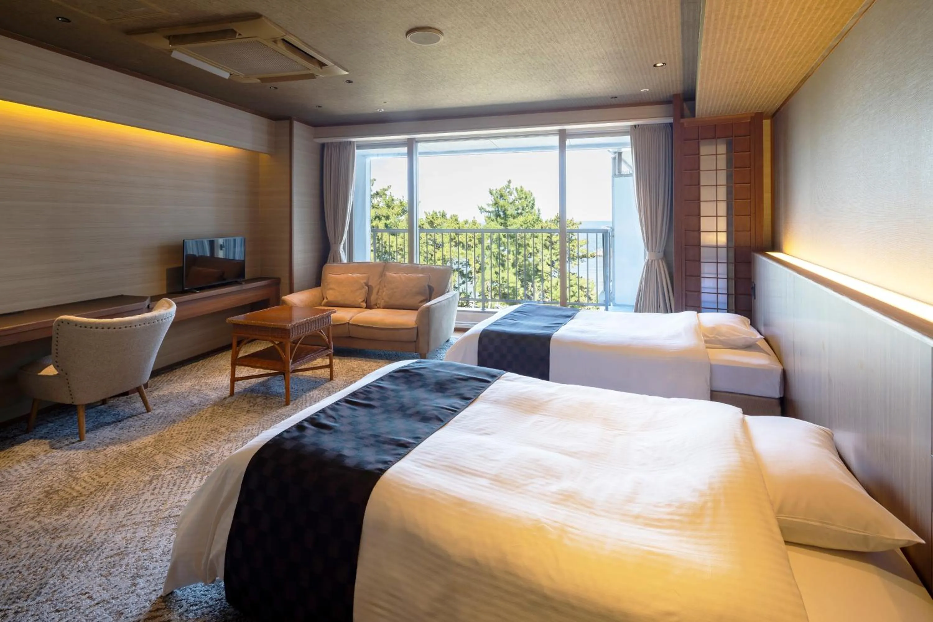 Photo of the whole room, Bed in Yumekaiyu Awajishima