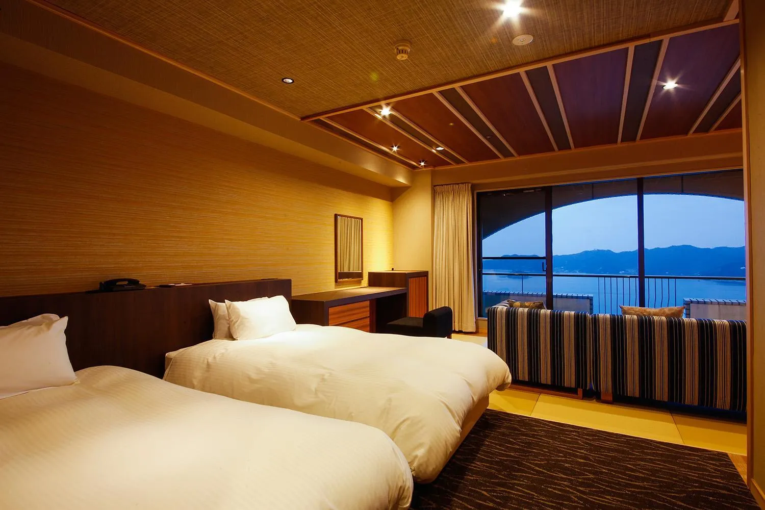 Bed in Plaza Awajishima