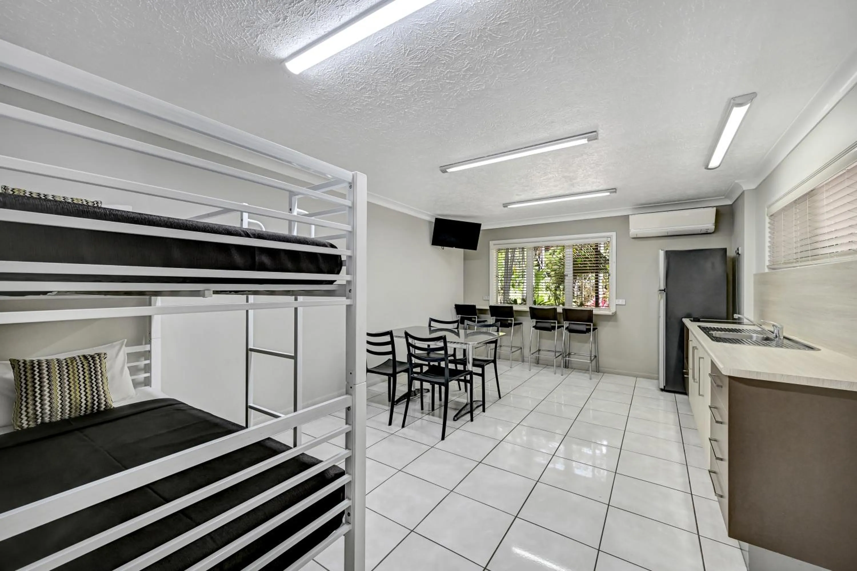 City Oasis Inn Townsville, SureStay Collection by BW