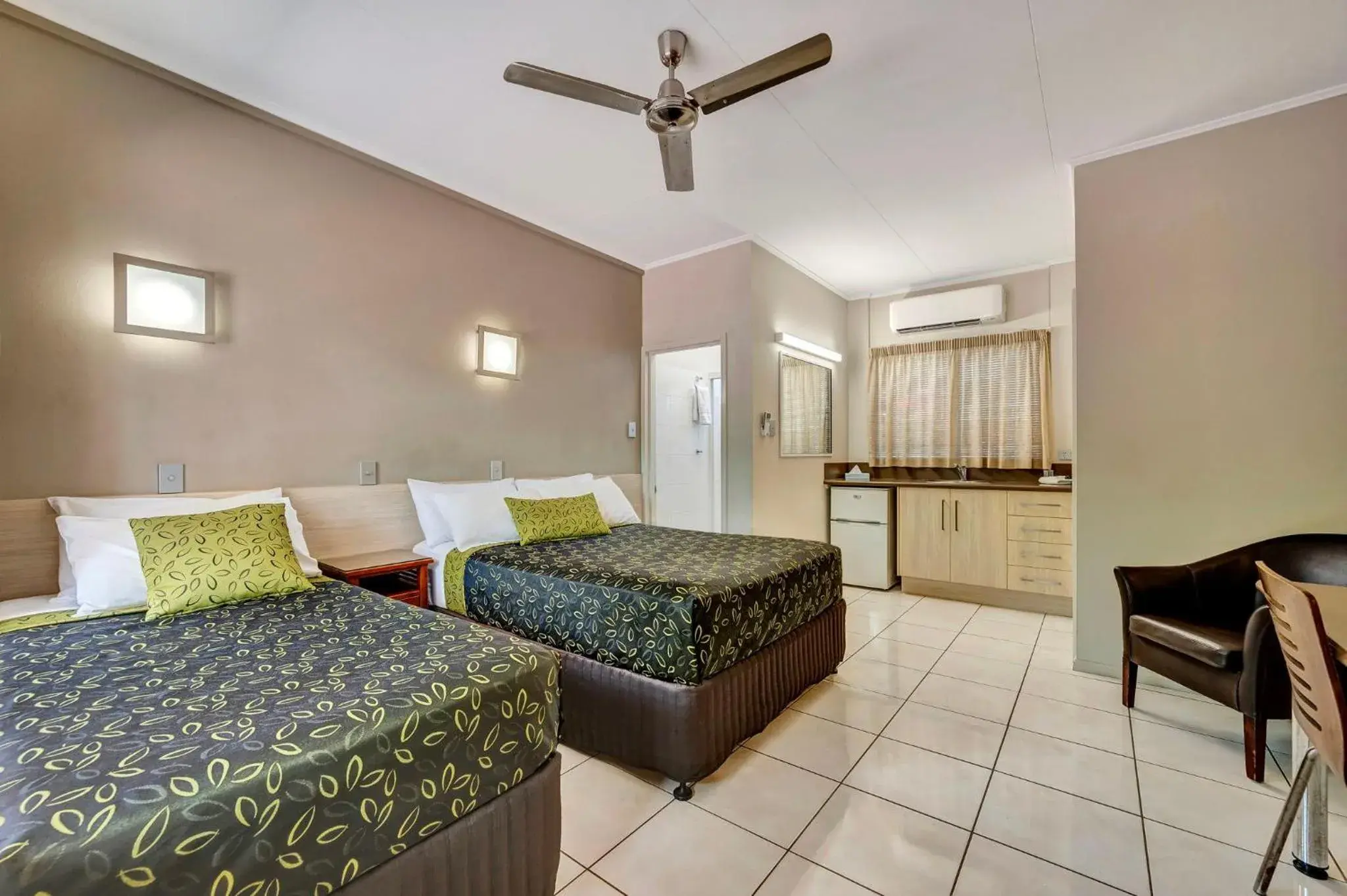 Standard Double Room - Pet Friendly in City Oasis Inn Townsville, SureStay Collection by BW Standard Double Room - Pet Friendly in City Oasis Inn Townsville, SureStay Collection by BW