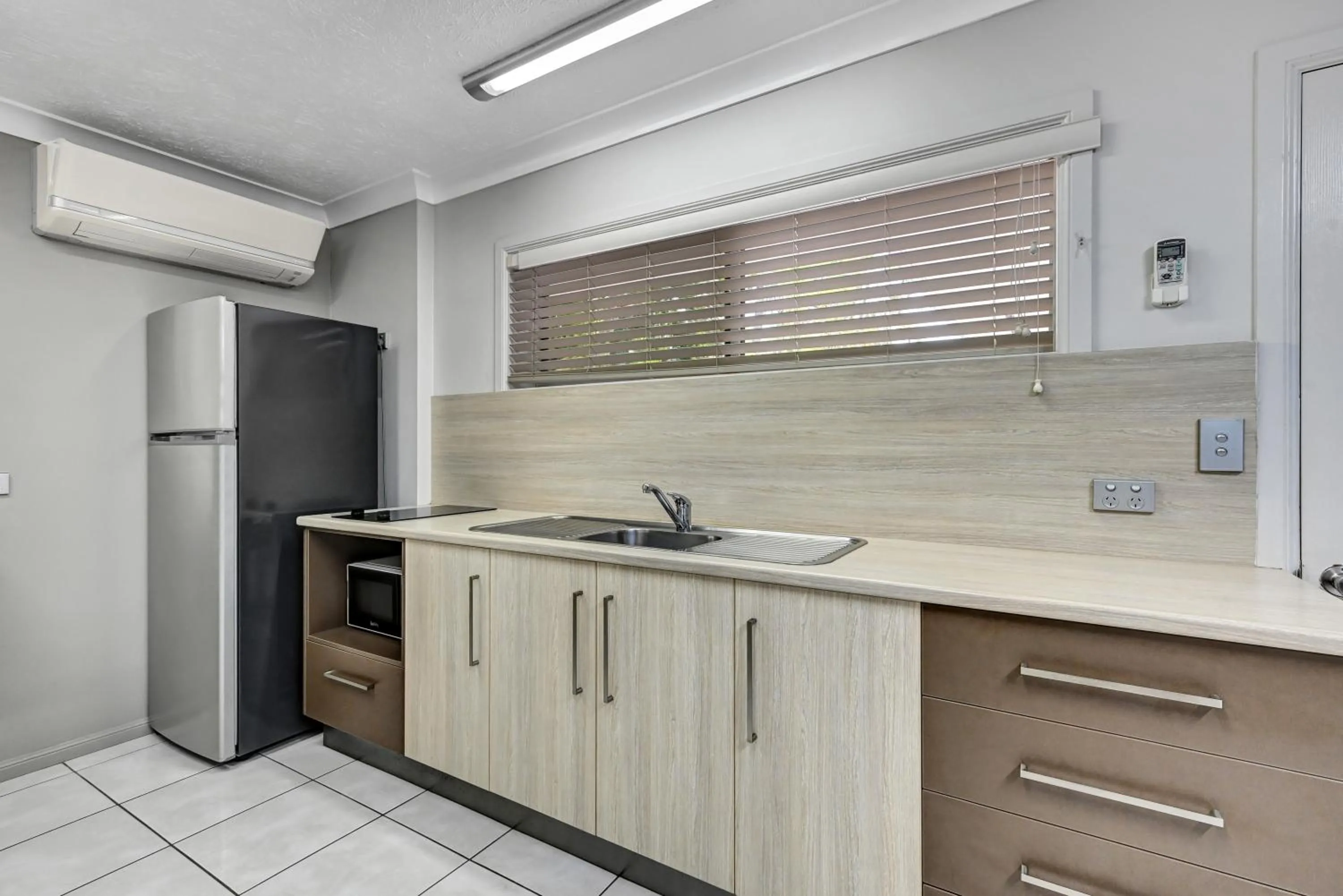 City Oasis Inn Townsville, SureStay Collection by BW