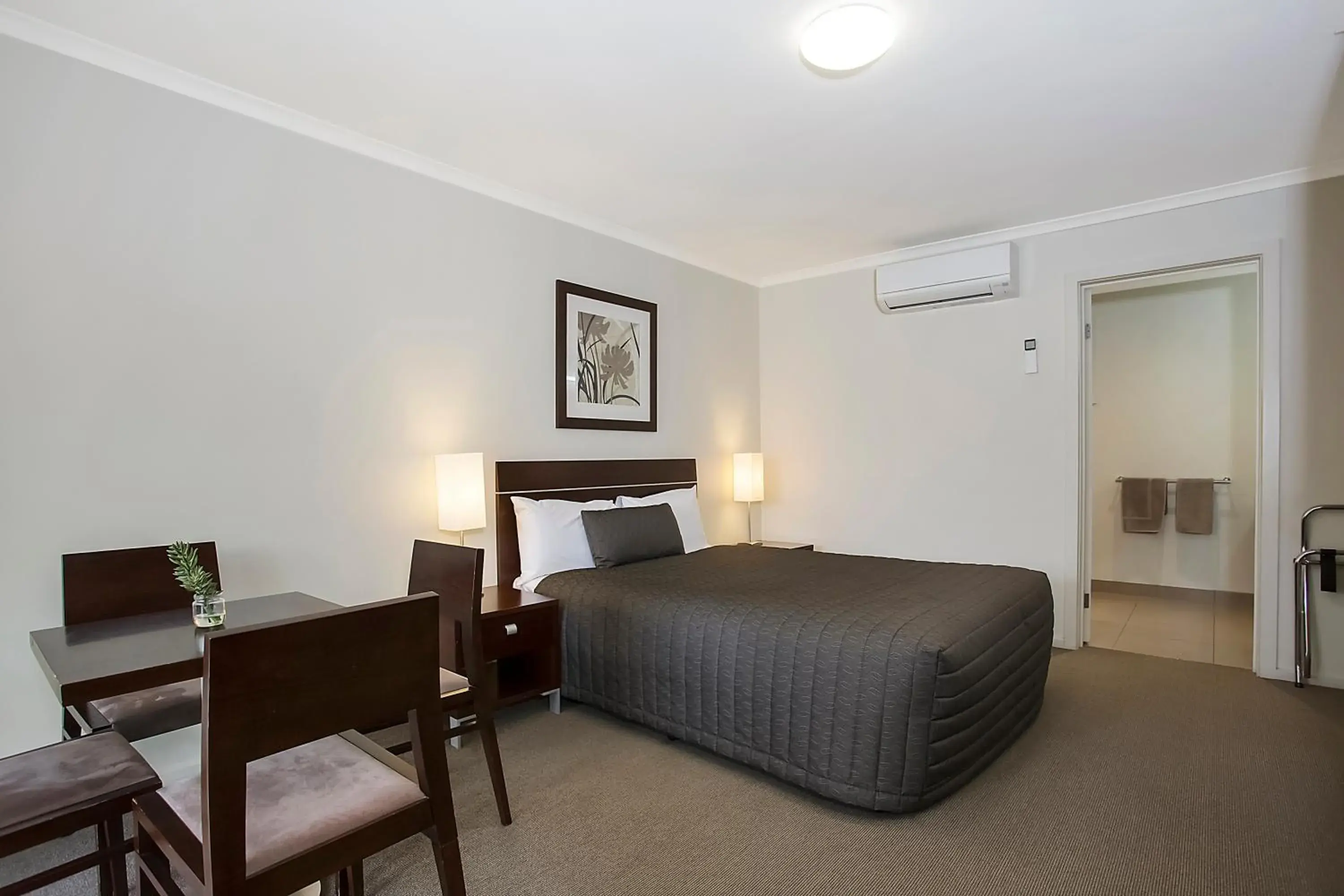 Family Suite (2 Adults + 2 Children) in Elm Tree Motel Family Suite (2 Adults + 2 Children) in Elm Tree Motel