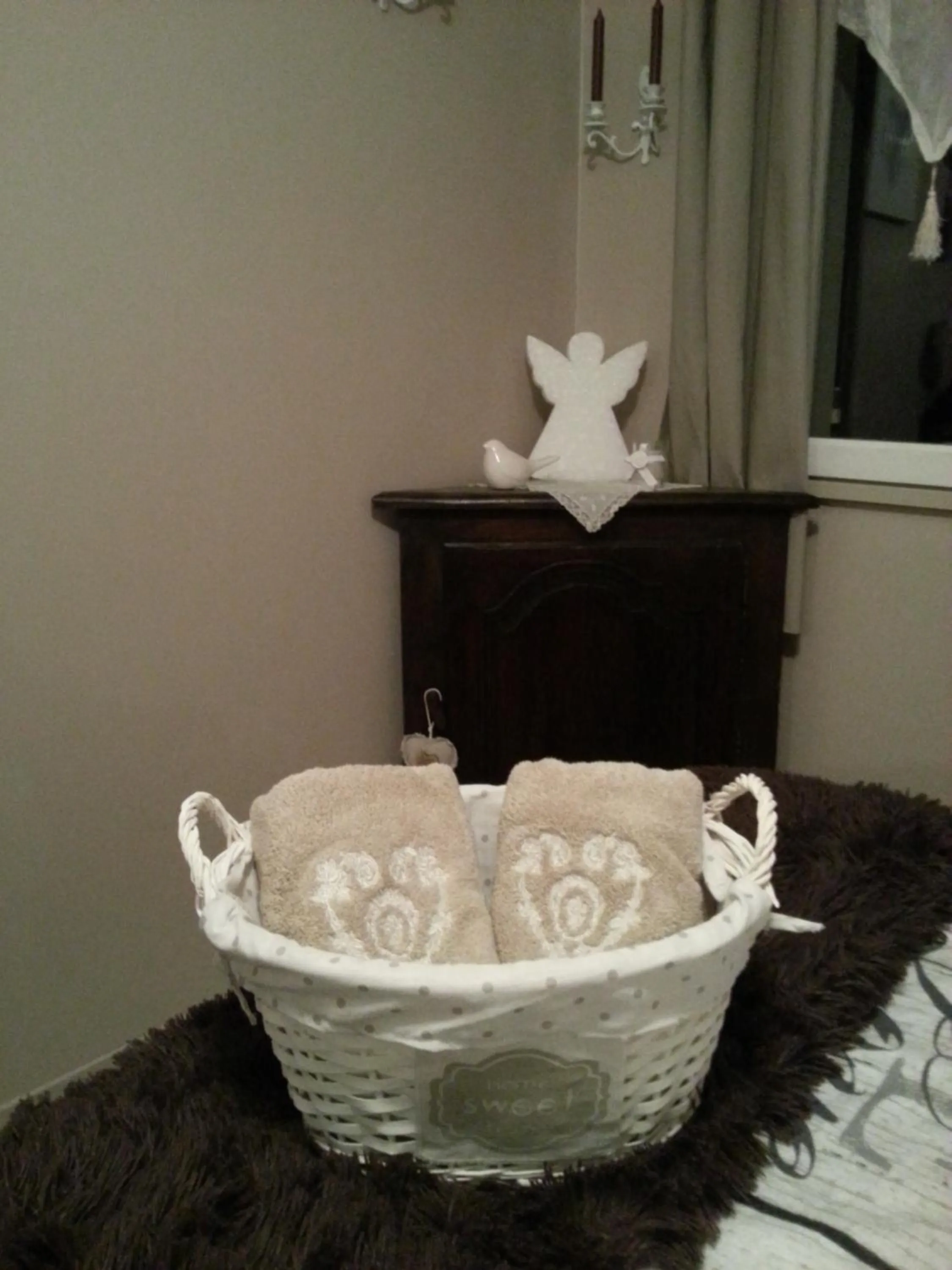 Decorative detail in La Colombe