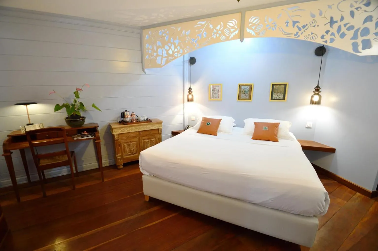 Photo of the whole room, Bed in Tsilaosa Hôtel