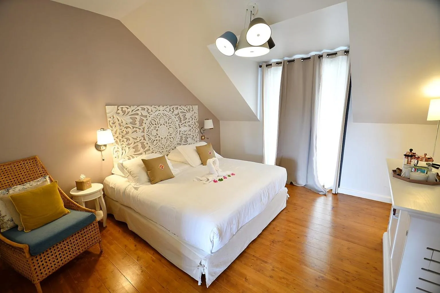 Bed in Tsilaosa Hôtel