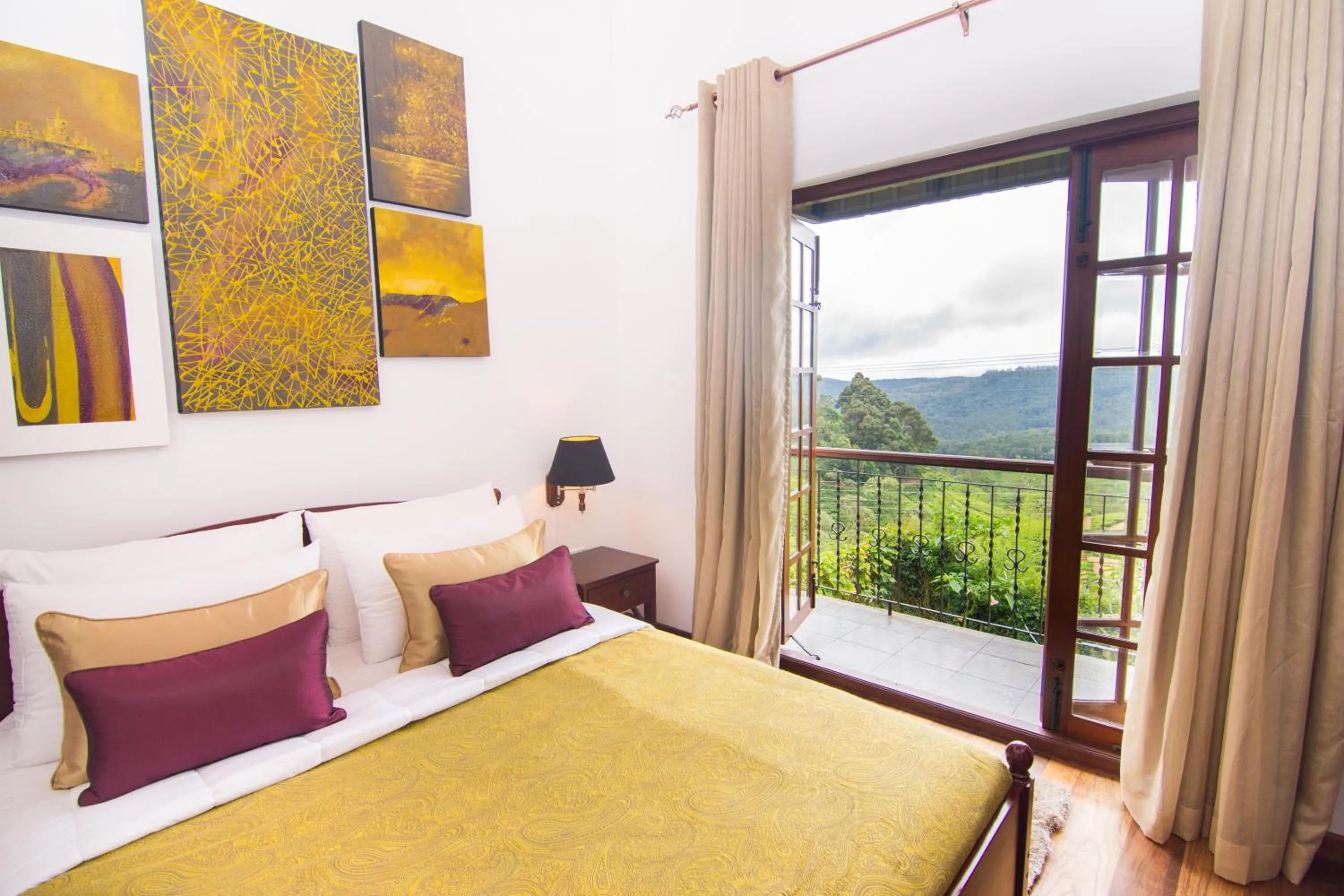 Photo of the whole room in The Glenmor Bungalow