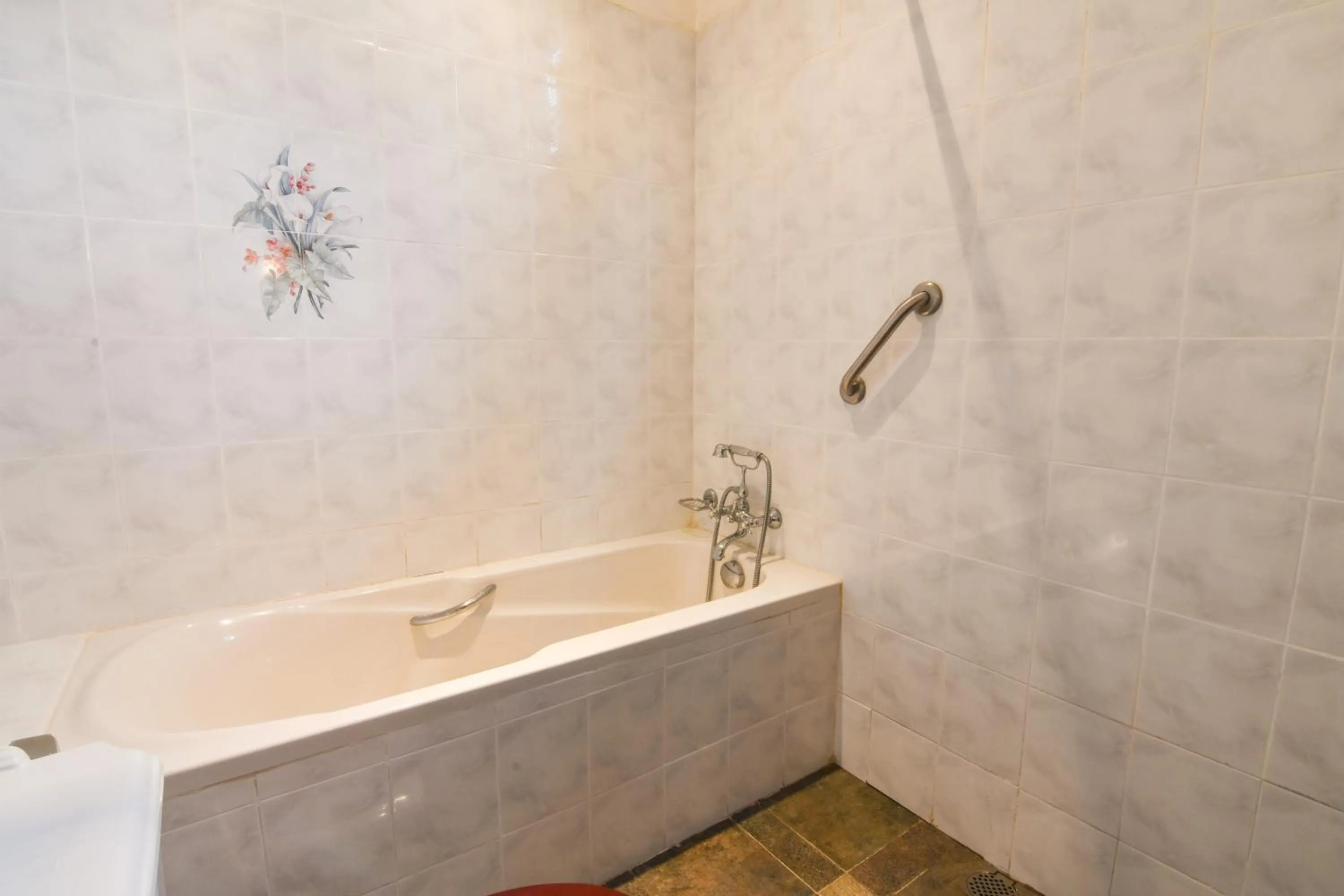 Bathroom in The Glenmor Bungalow