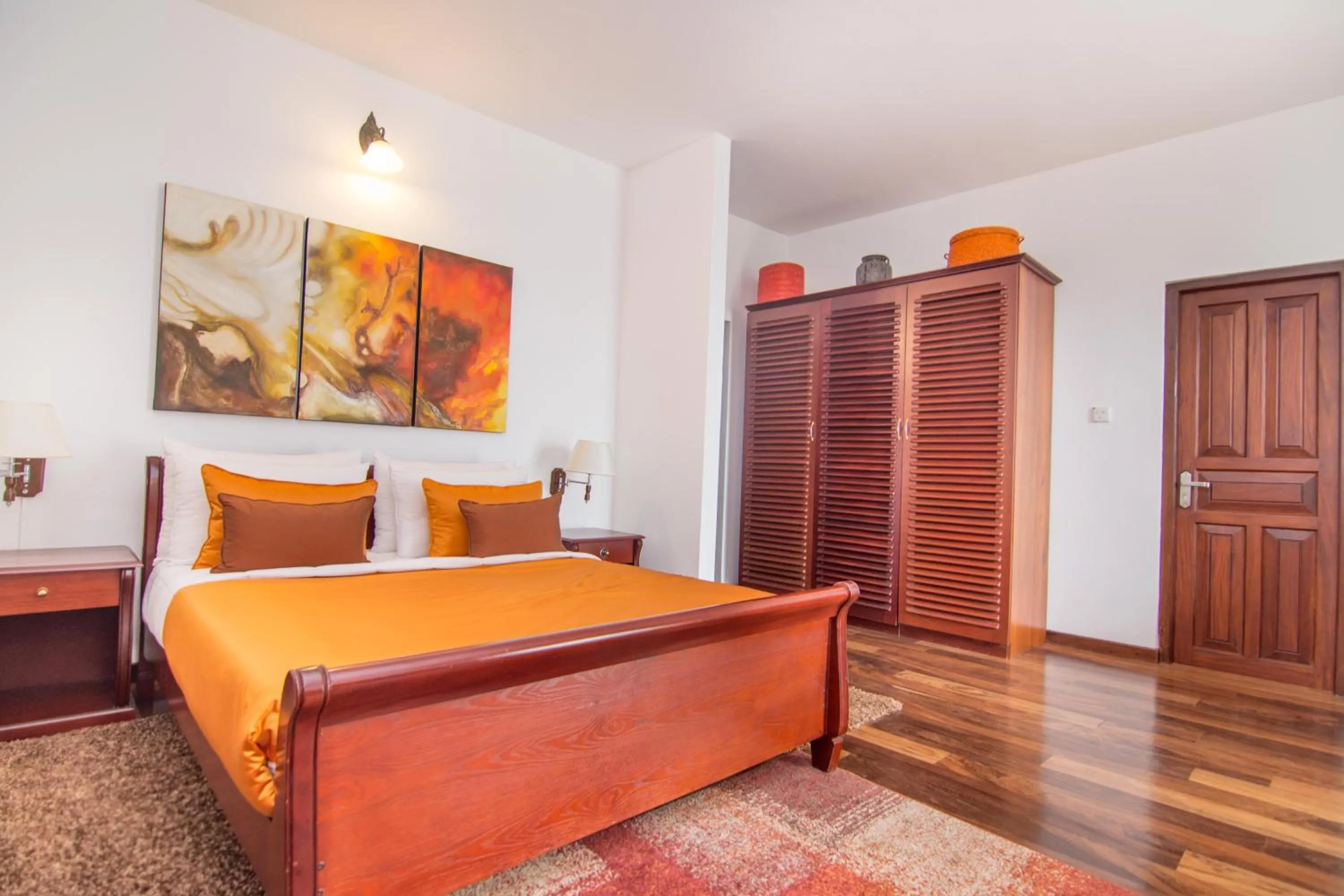 Photo of the whole room in The Glenmor Bungalow