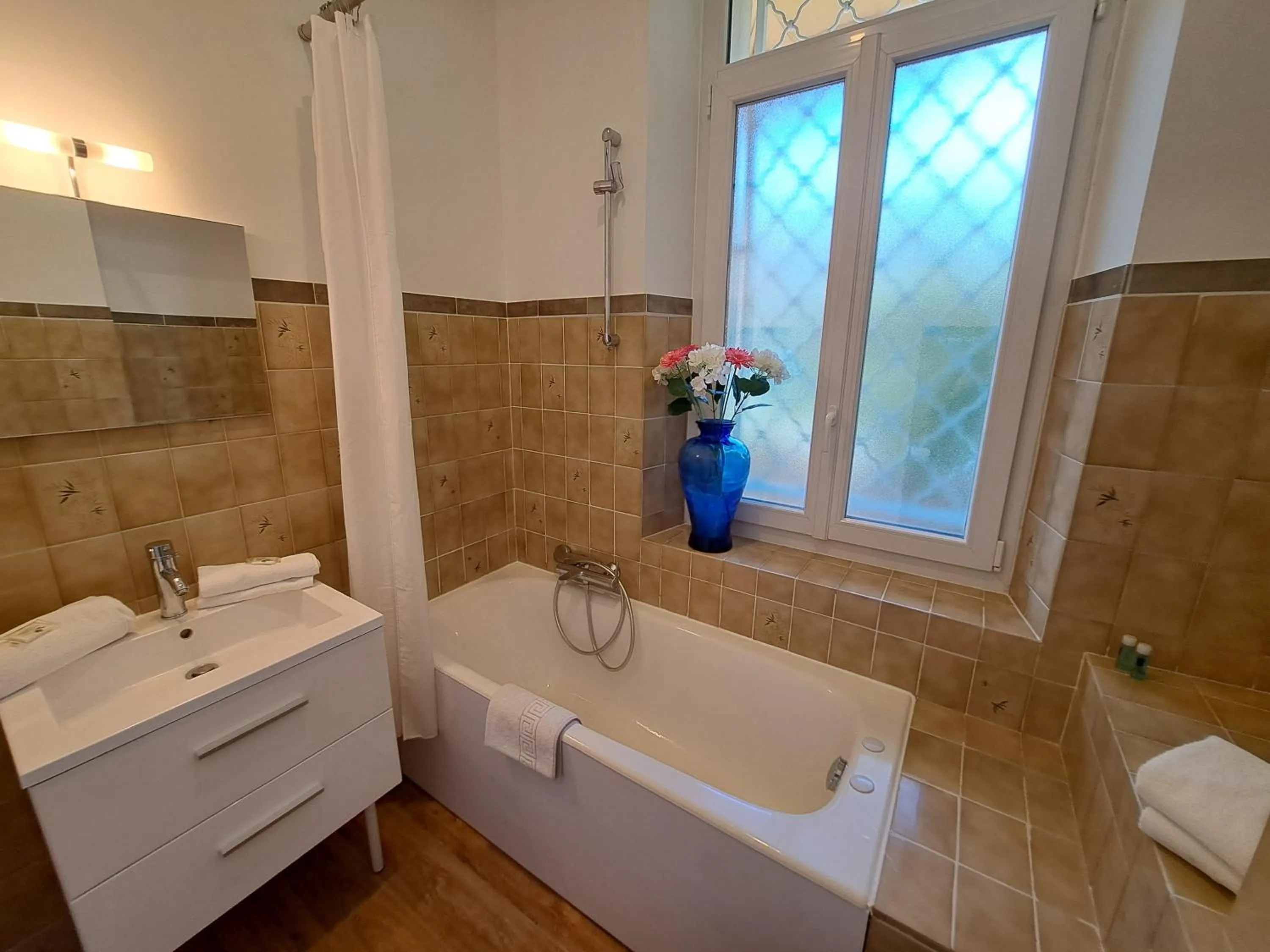 Bathroom in Residence Veles Plage