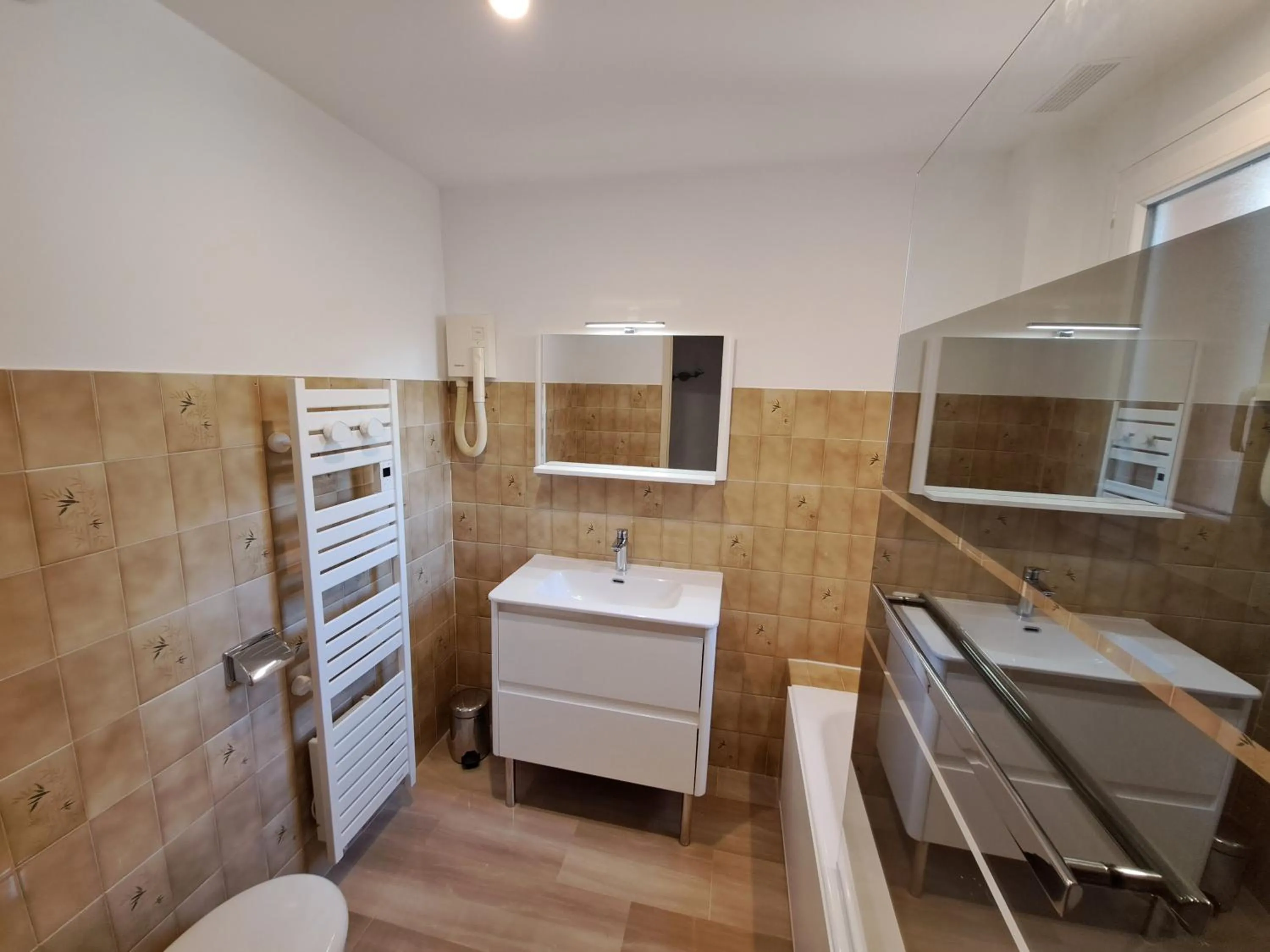 Bathroom in Residence Veles Plage