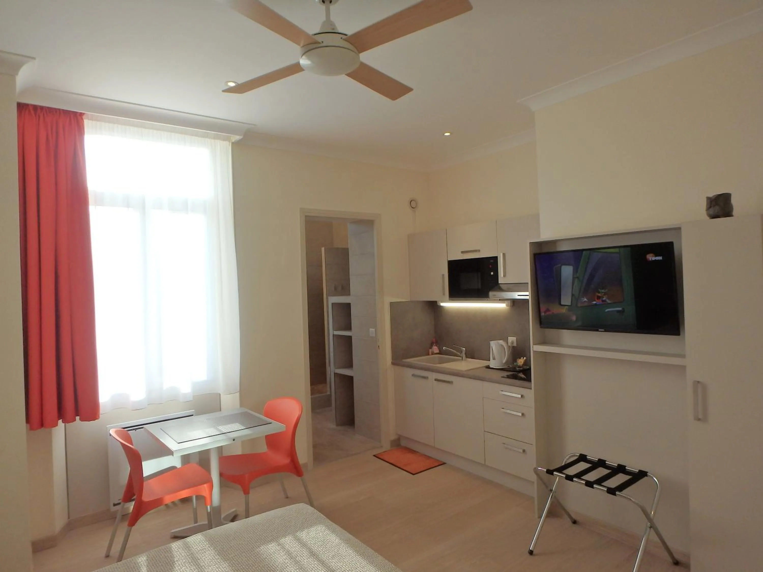 Photo of the whole room in Residence Veles Plage