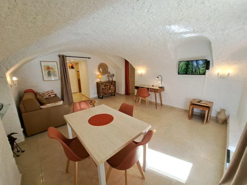 TV and multimedia in Residence Veles Plage