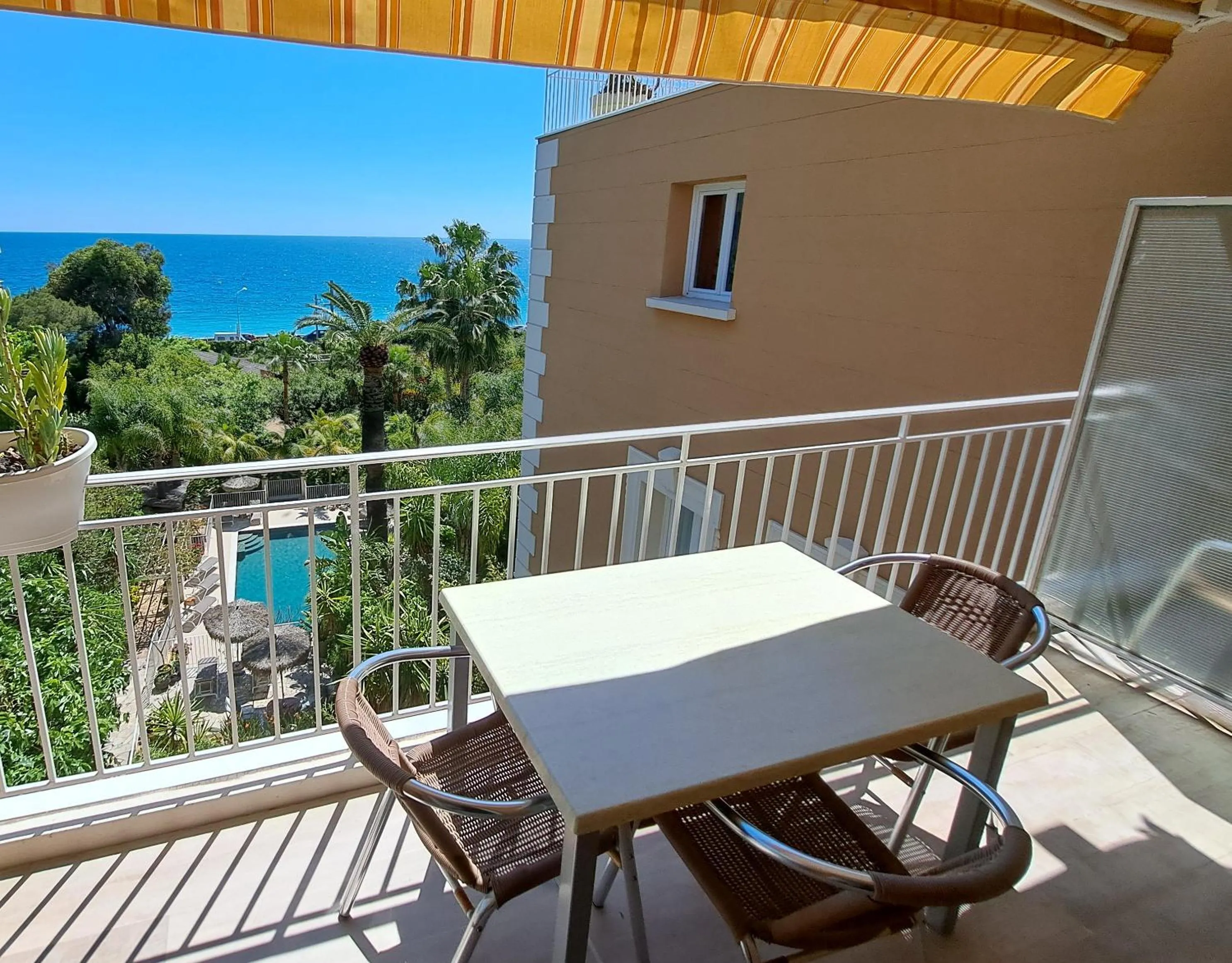 Patio in Residence Veles Plage